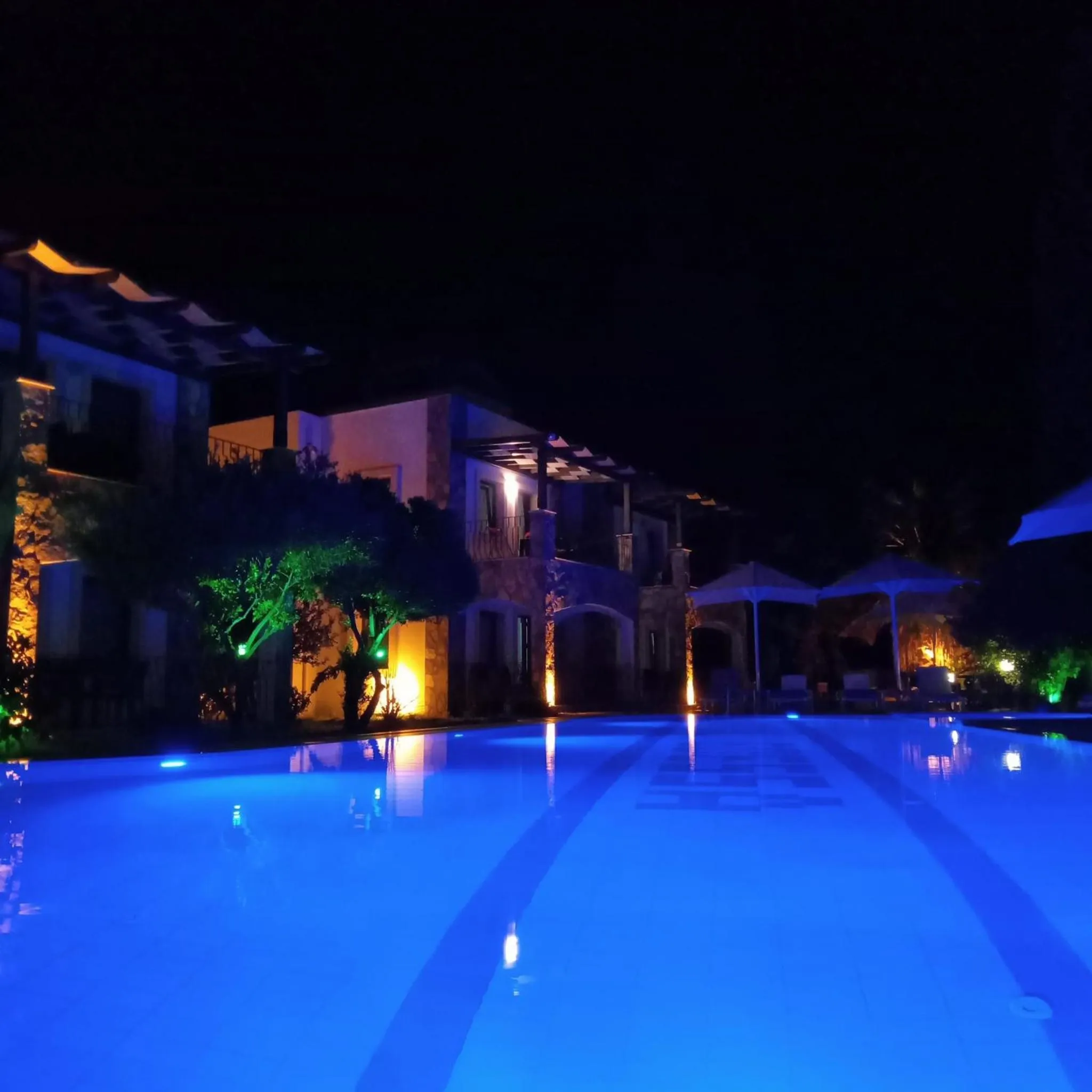 Swimming pool in The Mara Suite