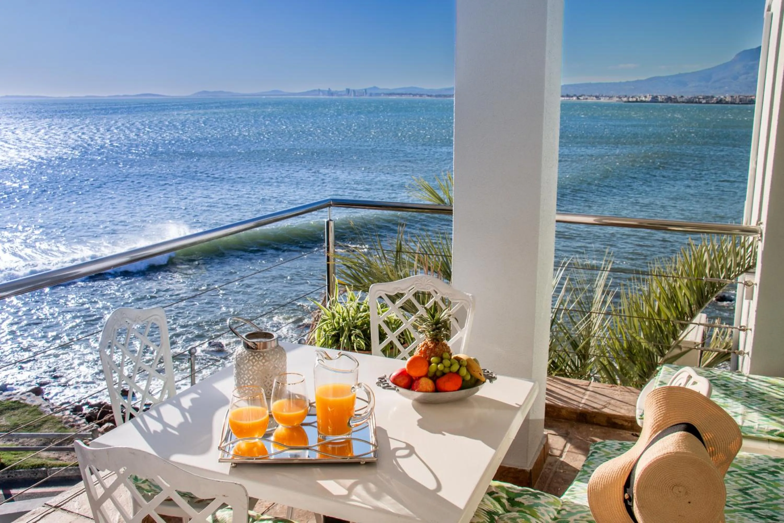 Luxury Suite with Spa Bath and Sea View - single occupancy in 185 on BEACH Boutique Suites