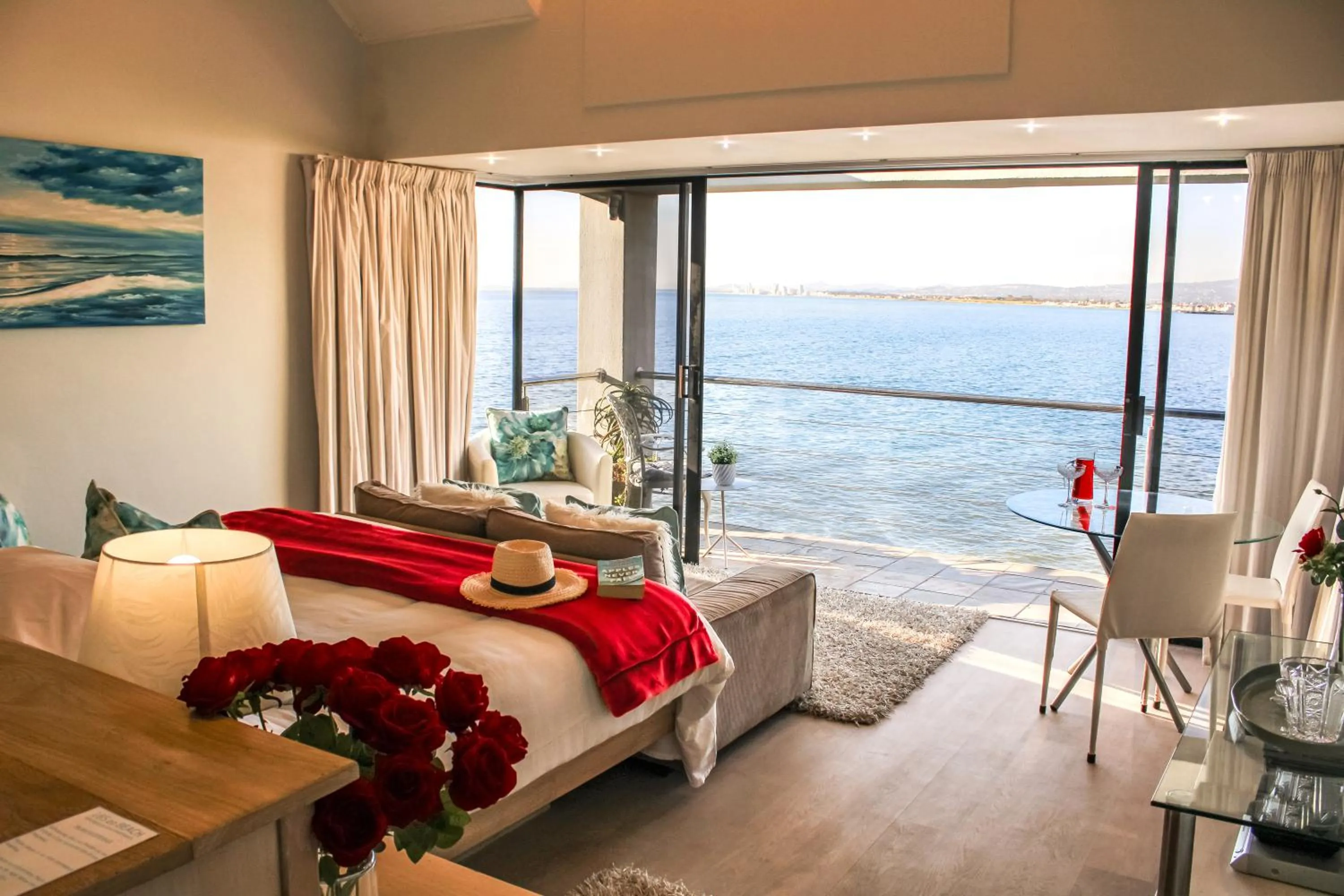 Premier Suite with Spa Bath and Sea View - single occupancy in 185 on BEACH Boutique Suites