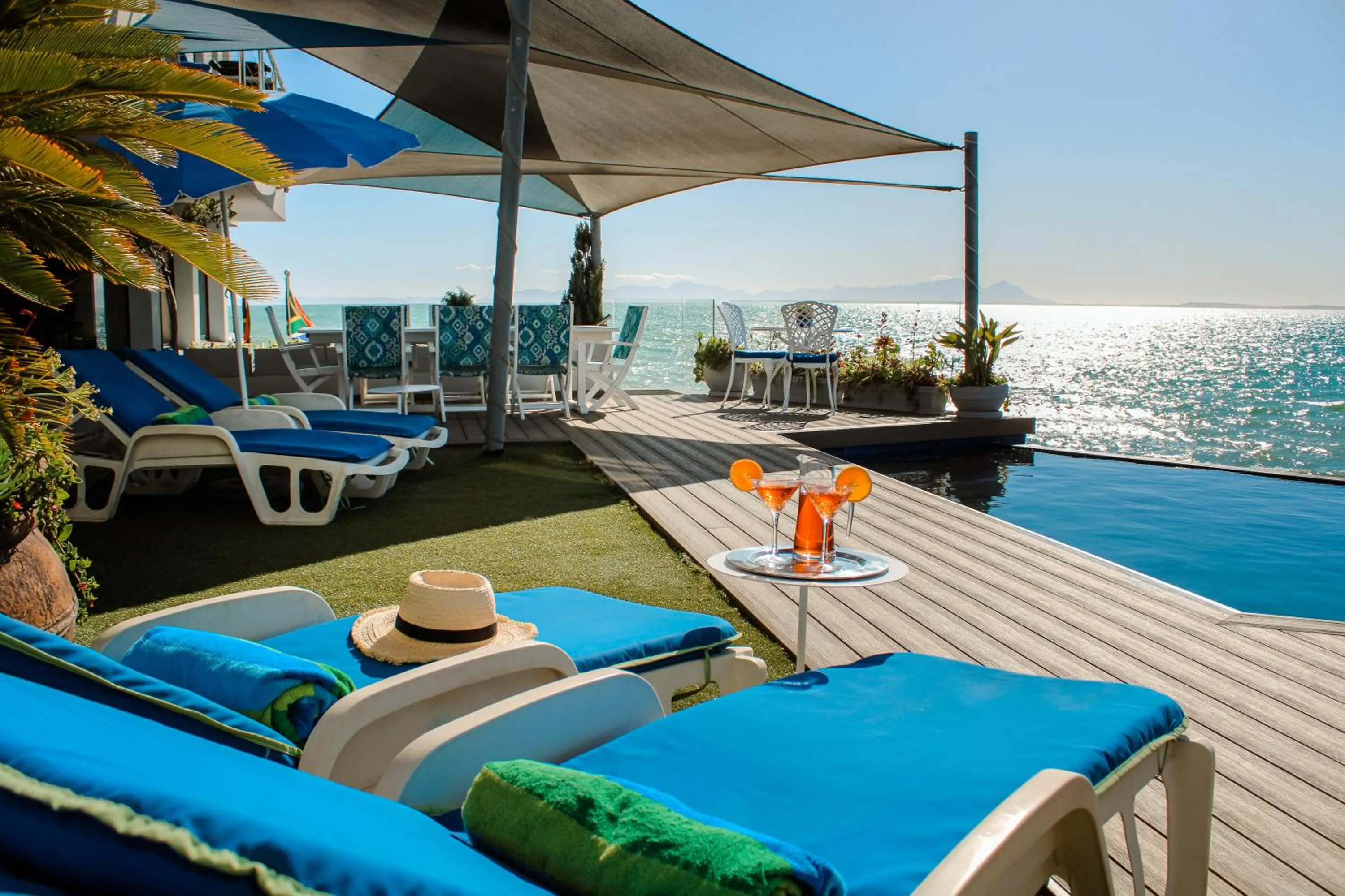 185 on BEACH Boutique Suites