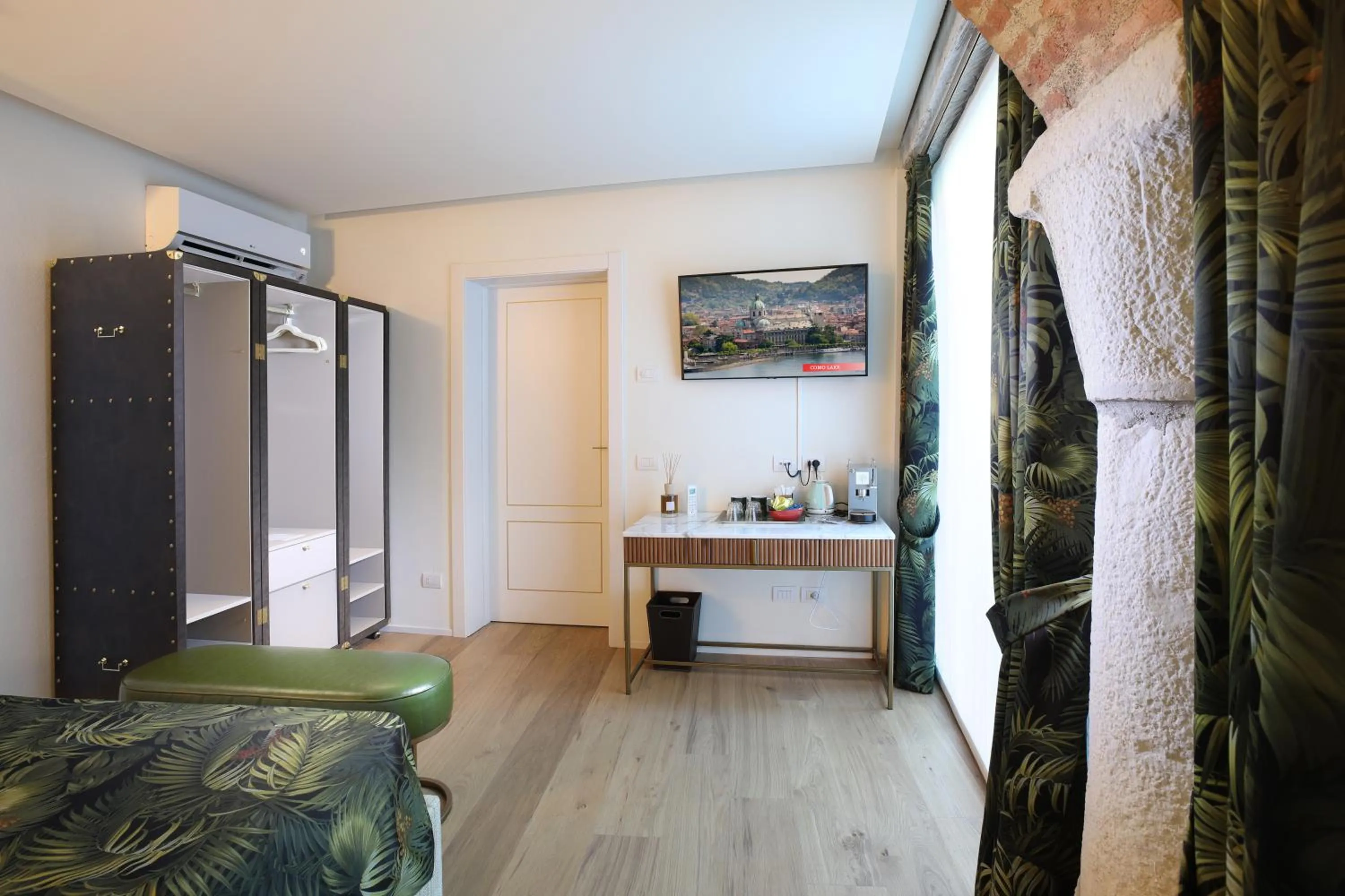 Bedroom in Suites&Atelier Lake Como