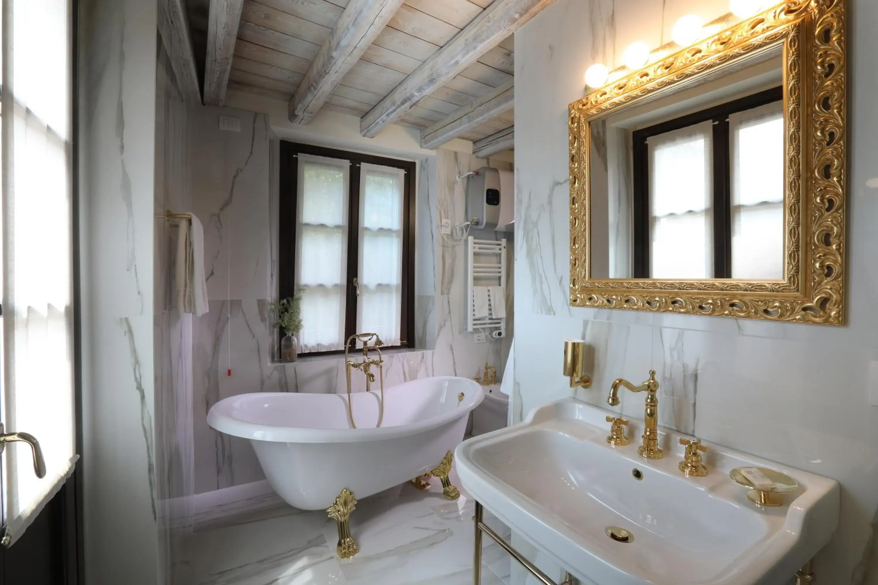 Superior Double Room in Suites&Atelier Lake Como Superior Double Room in Suites&Atelier Lake Como