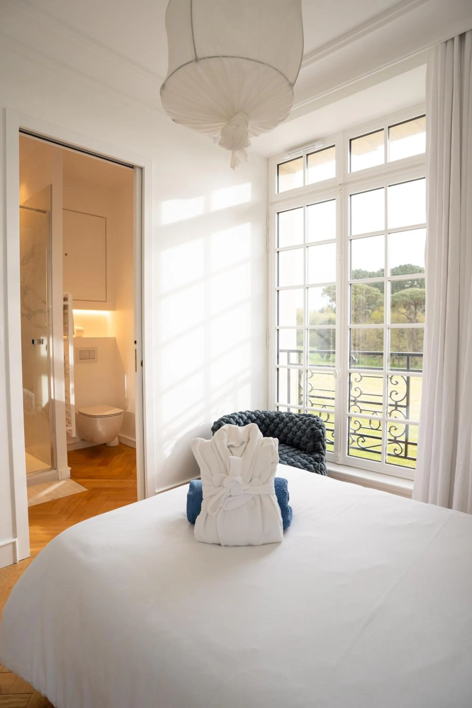 Photo of the whole room, Bed in Les Garennes - Hôtel Spa Bénodet