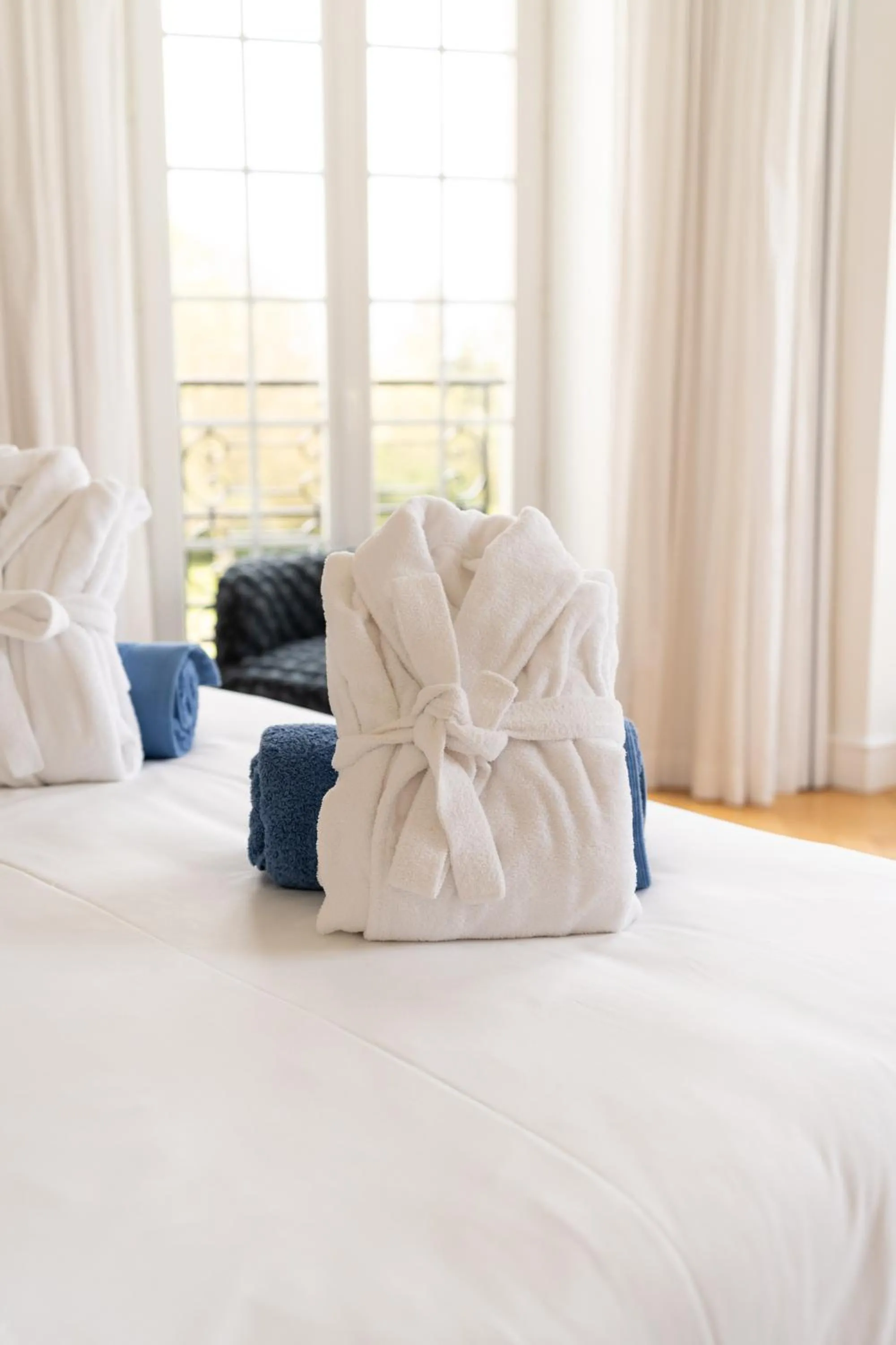 Bed in Les Garennes - Hôtel Spa Bénodet