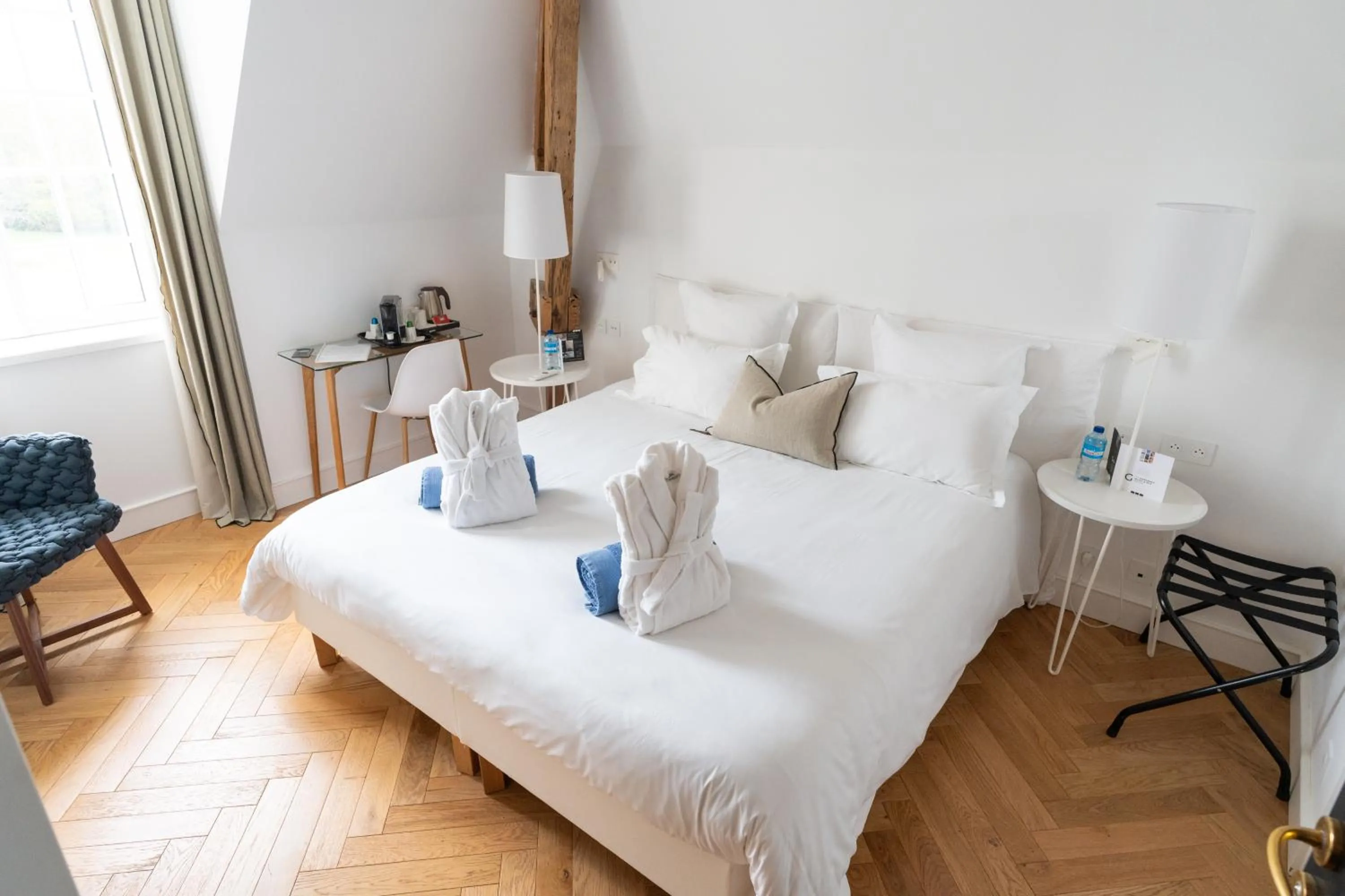 Photo of the whole room, Bed in Les Garennes - Hôtel Spa Bénodet