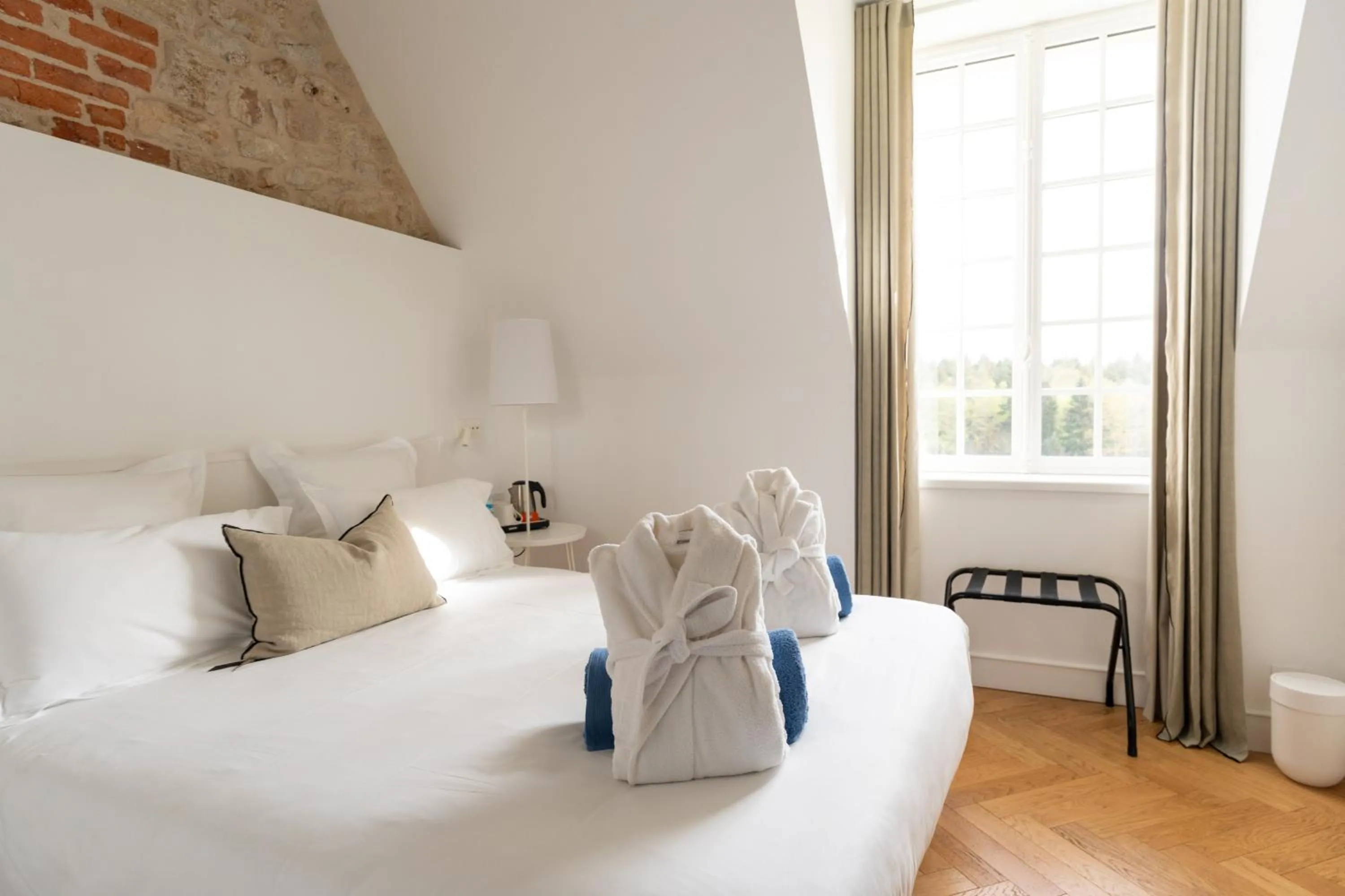 Bed in Les Garennes - Hôtel Spa Bénodet