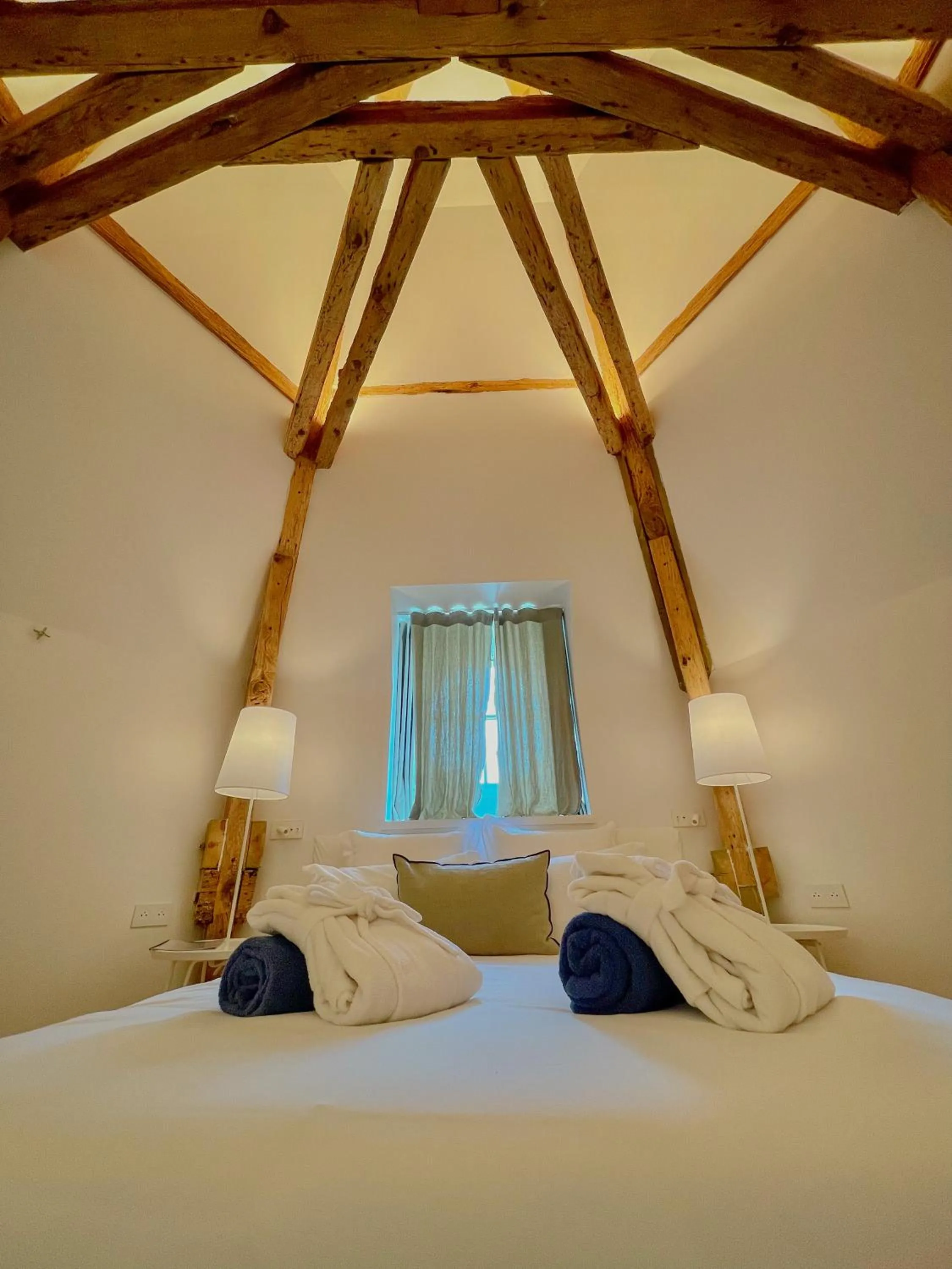 Bed in Les Garennes - Hôtel Spa Bénodet