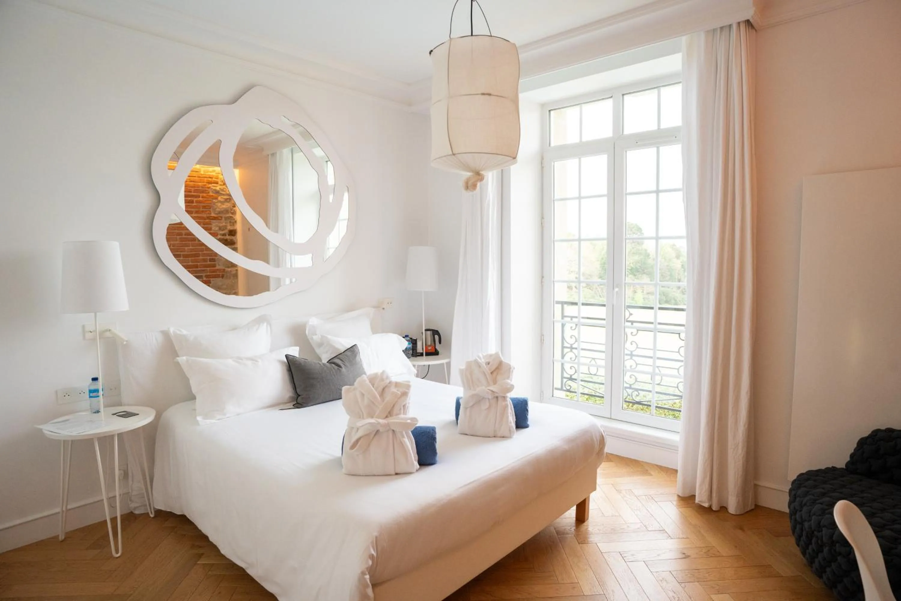 Bed in Les Garennes - Hôtel Spa Bénodet