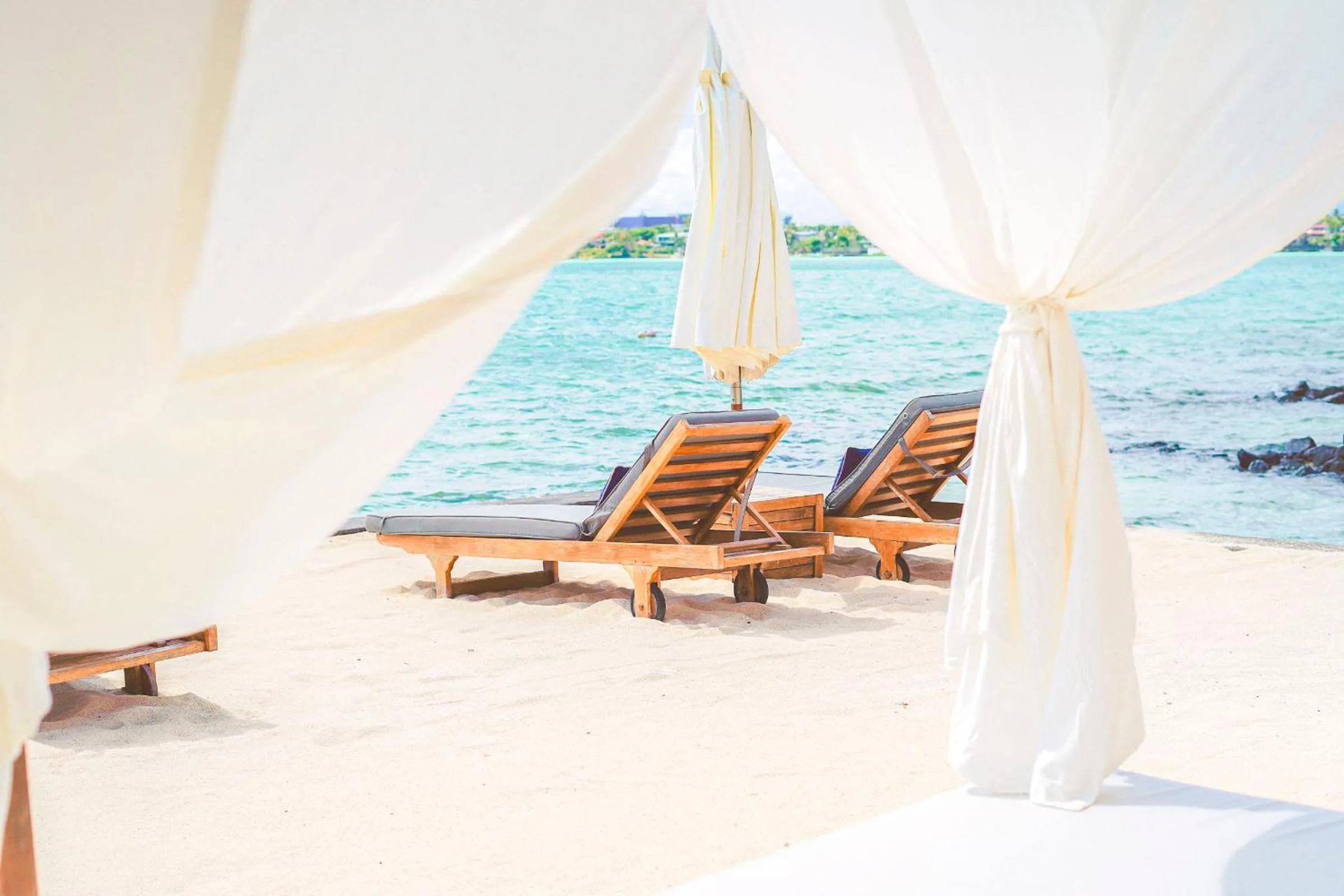 Beach in La Maison 20 Degrés Sud - Relais & Châteaux