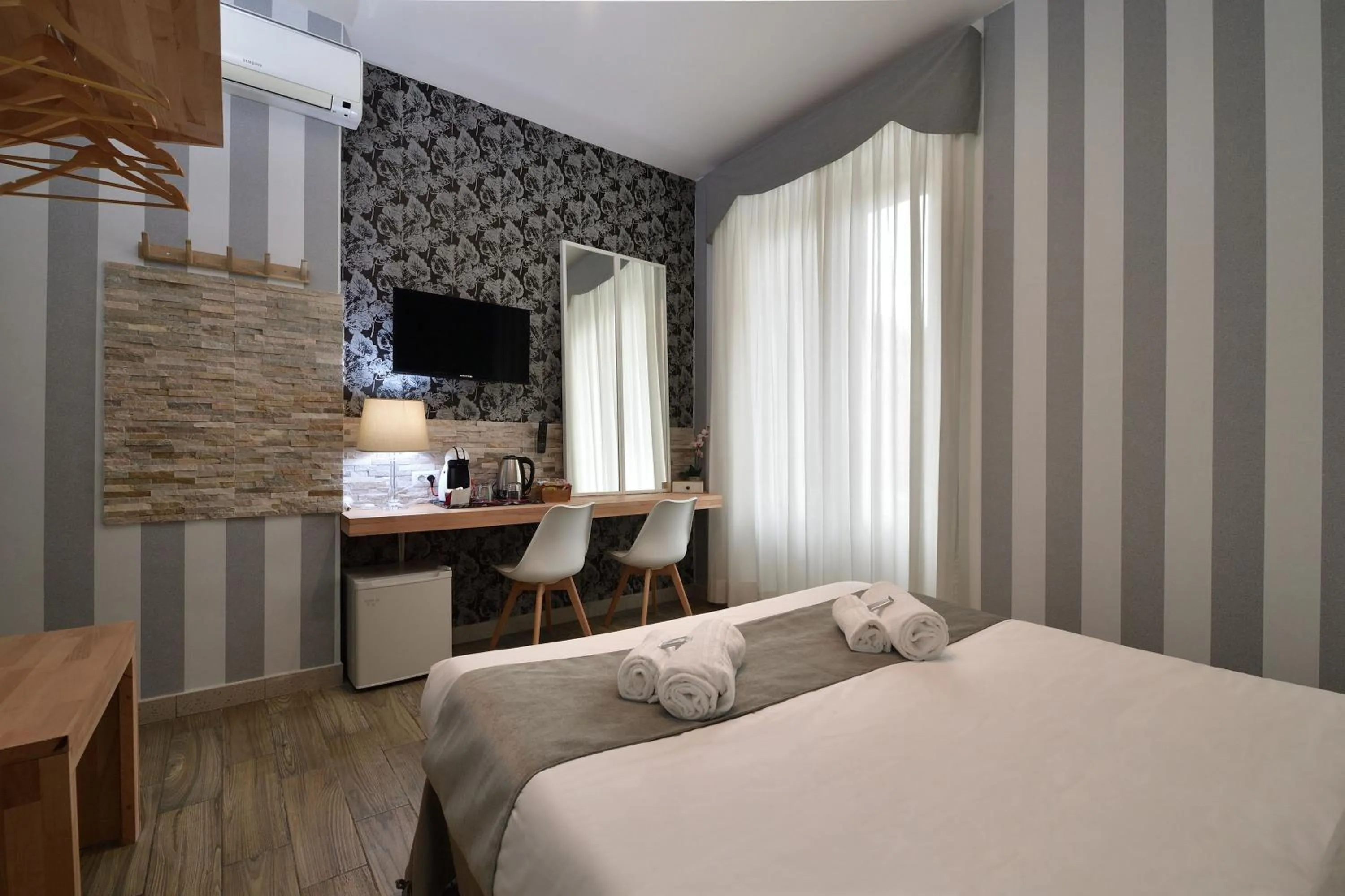 Bed in Rome Vatican Inn