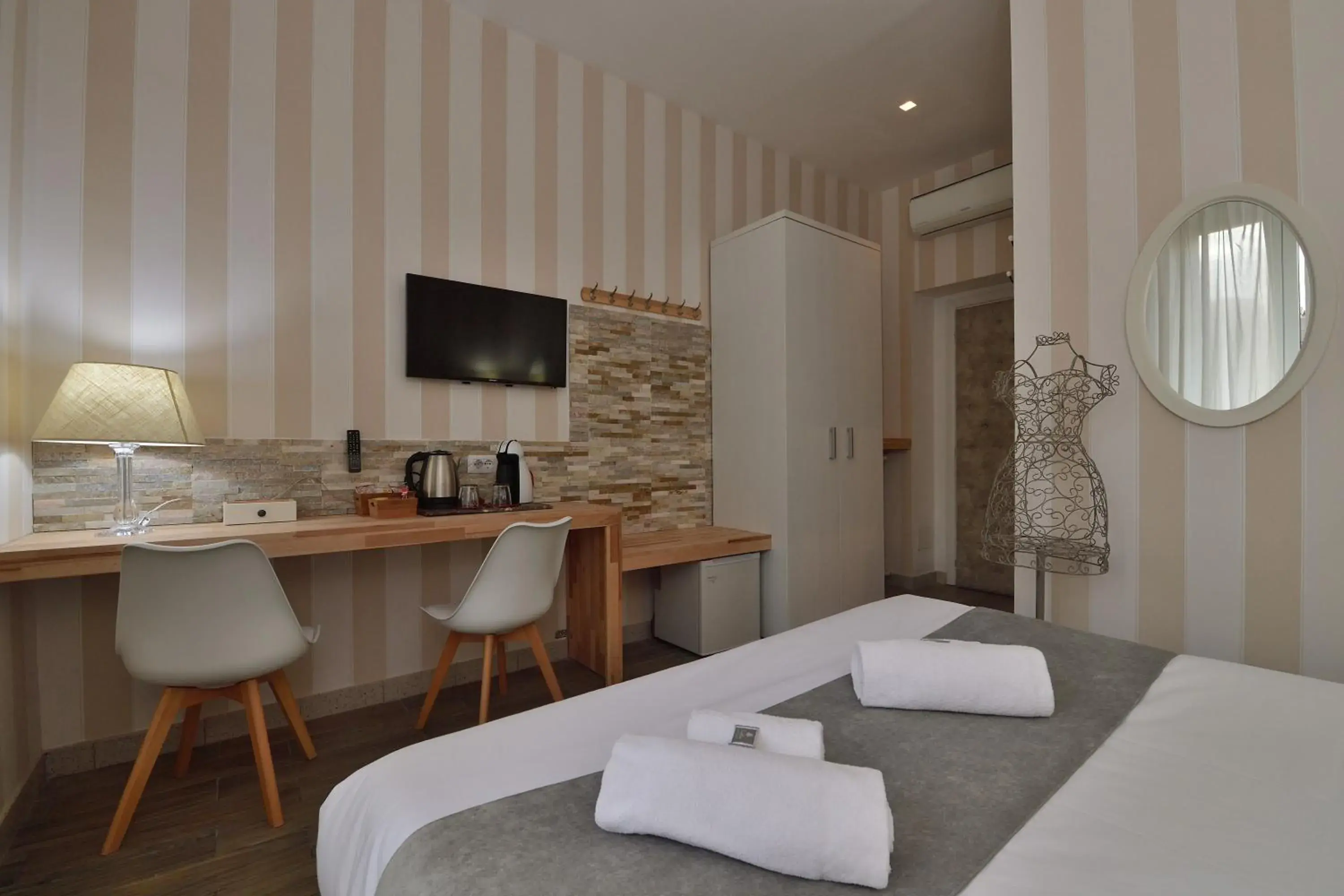 Bed in Rome Vatican Inn Bed in Rome Vatican Inn