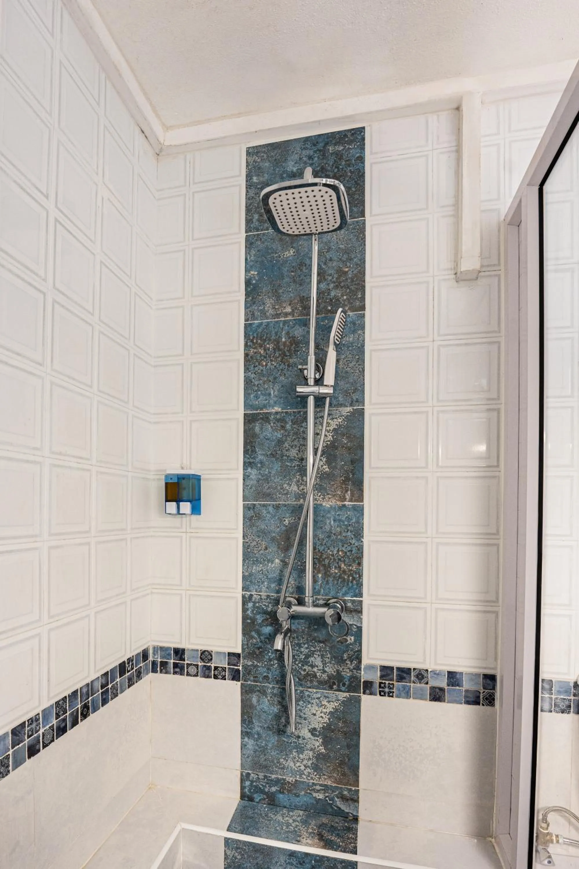 Bathroom in Le Grand Bleu Hotel