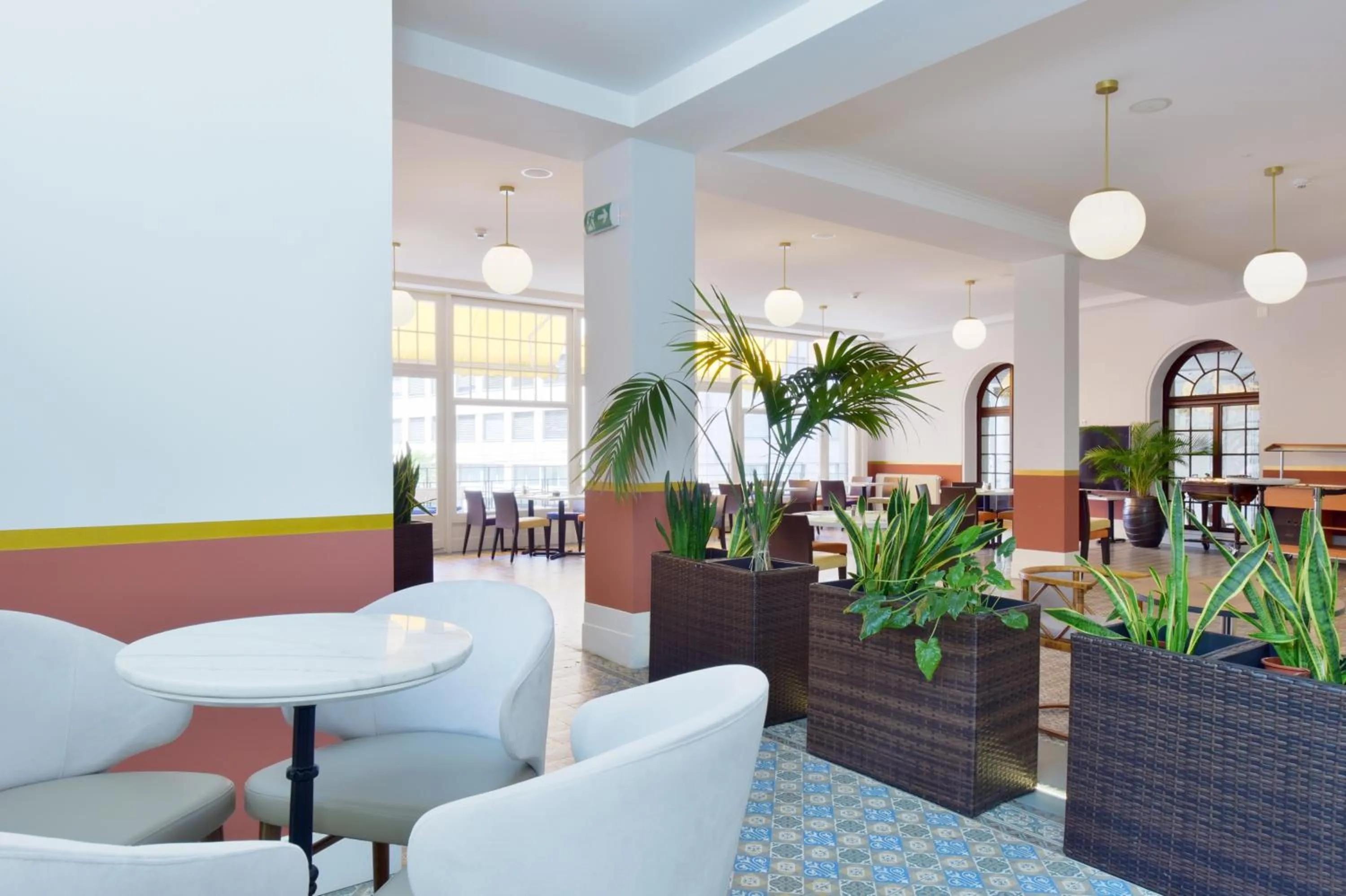 Restaurant/places to eat in J5 Hotels Helvetie & La Brasserie