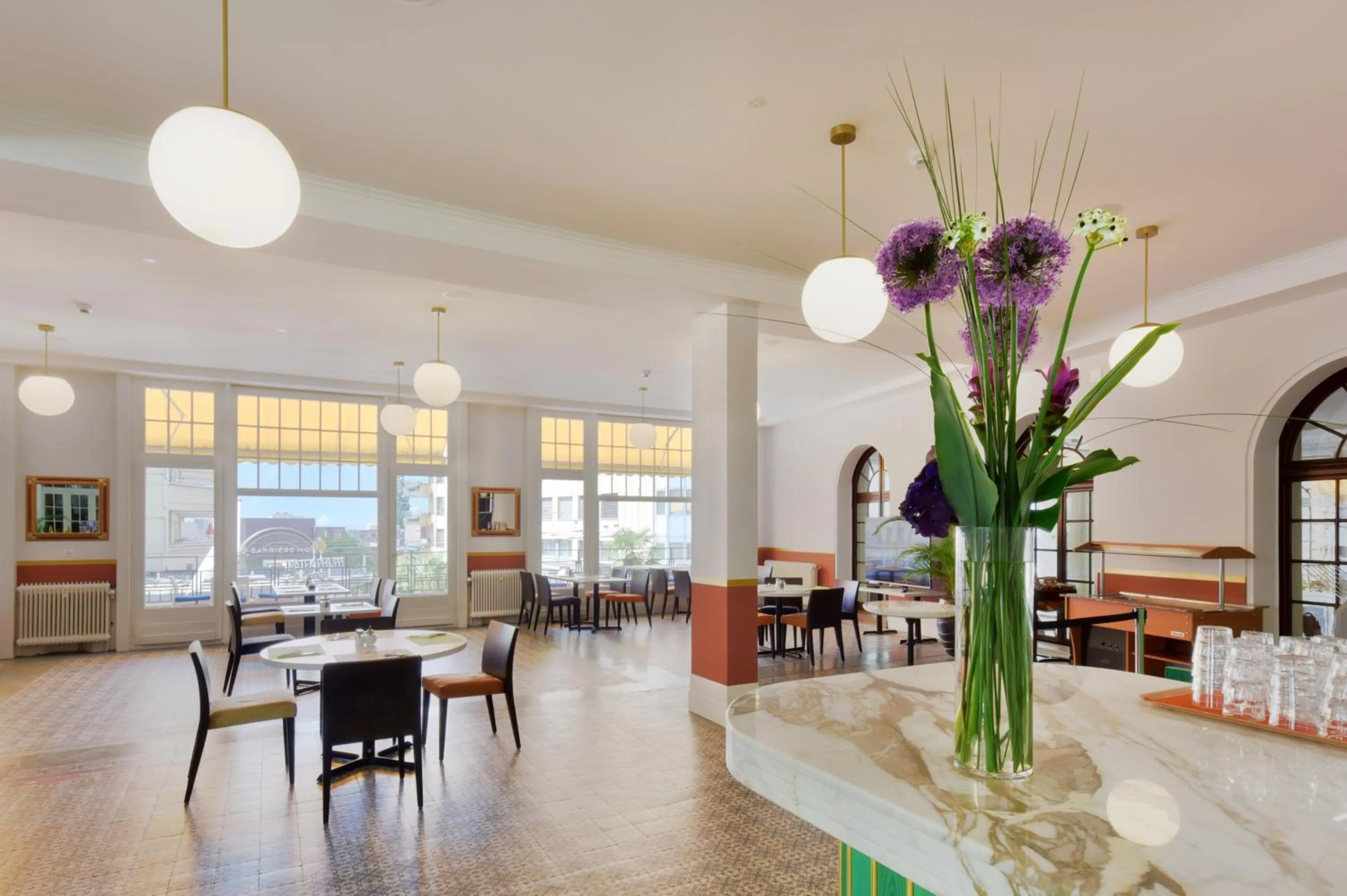 Seating area in J5 Hotels Helvetie & La Brasserie