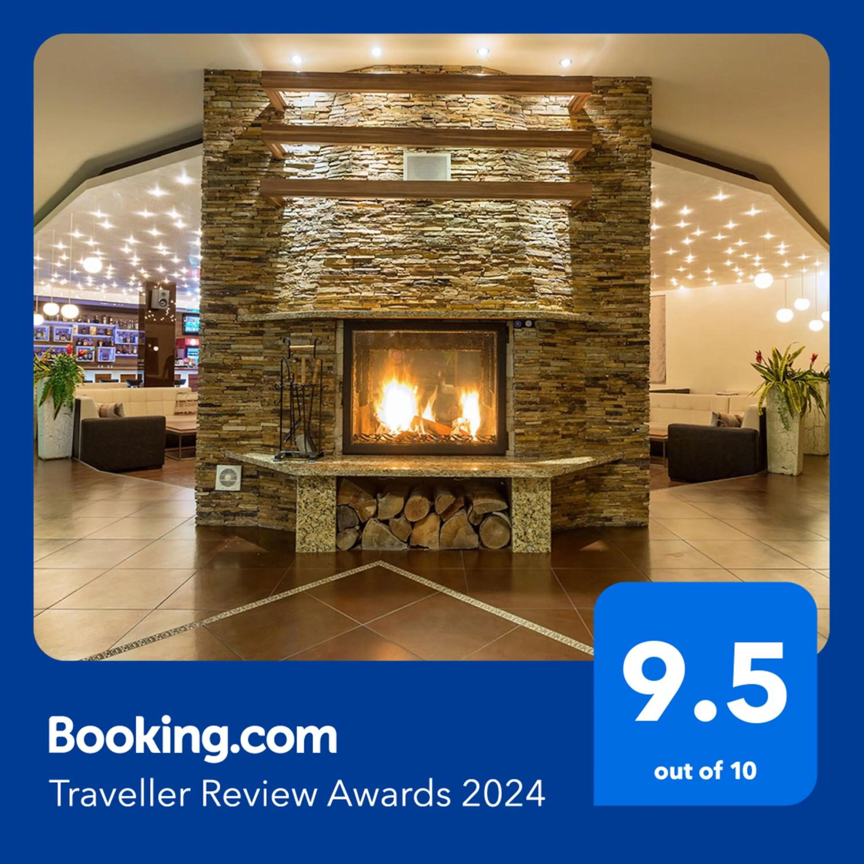 Communal lounge/ TV room in Smartr Green Wood Hotel & Spa