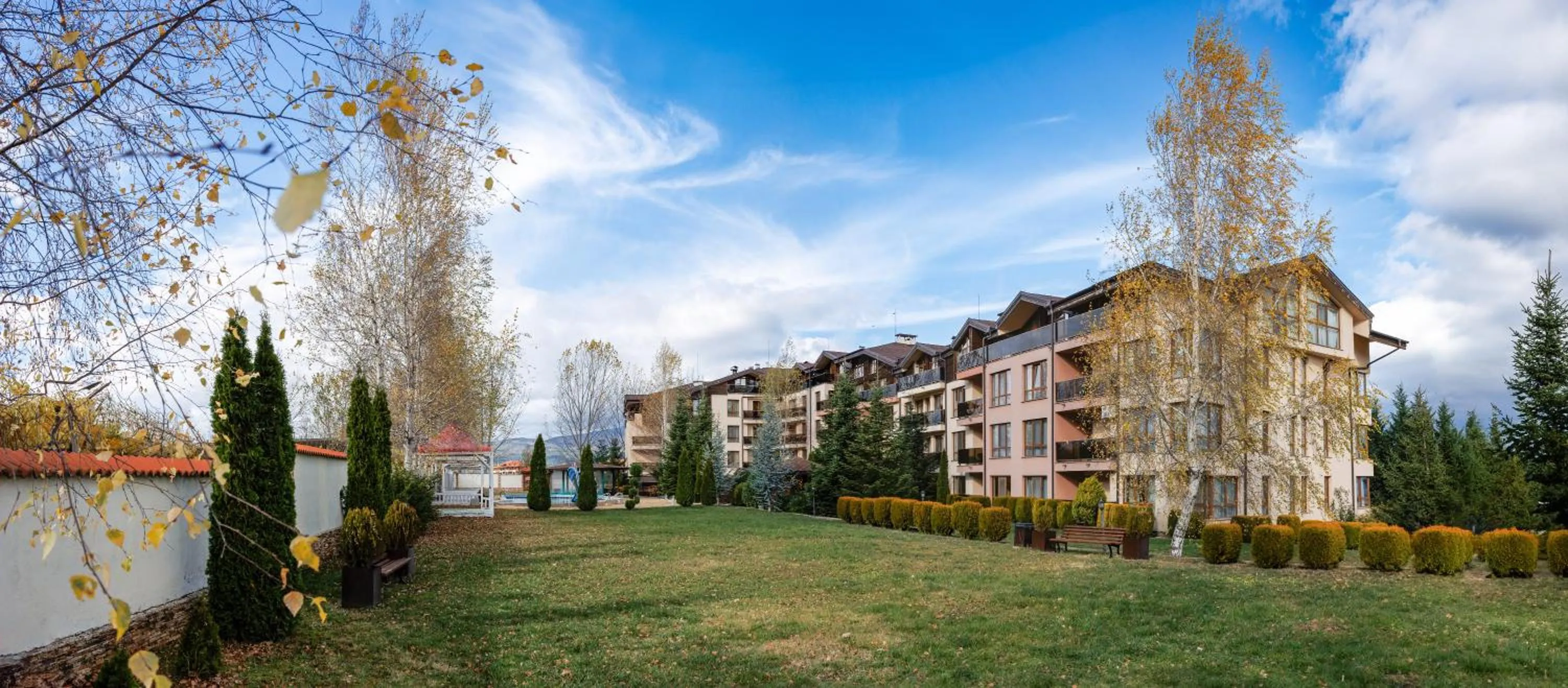 Property building in Smartr Green Wood Hotel & Spa