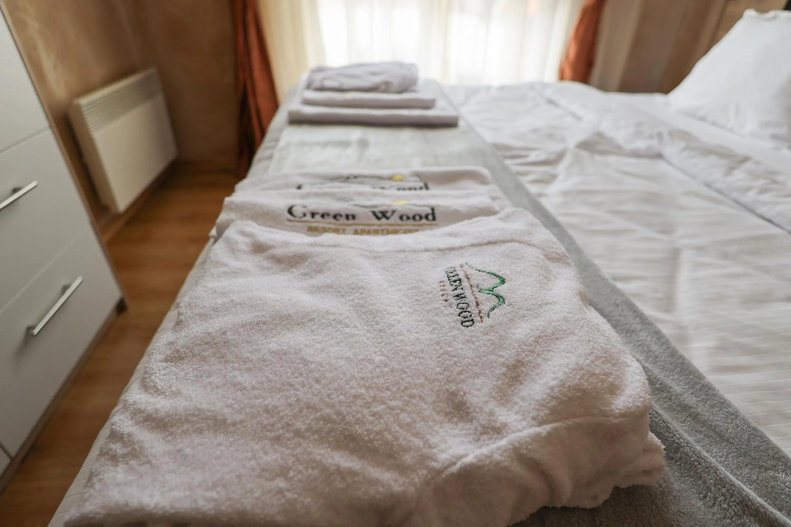 Bed in Smartr Green Wood Hotel & Spa