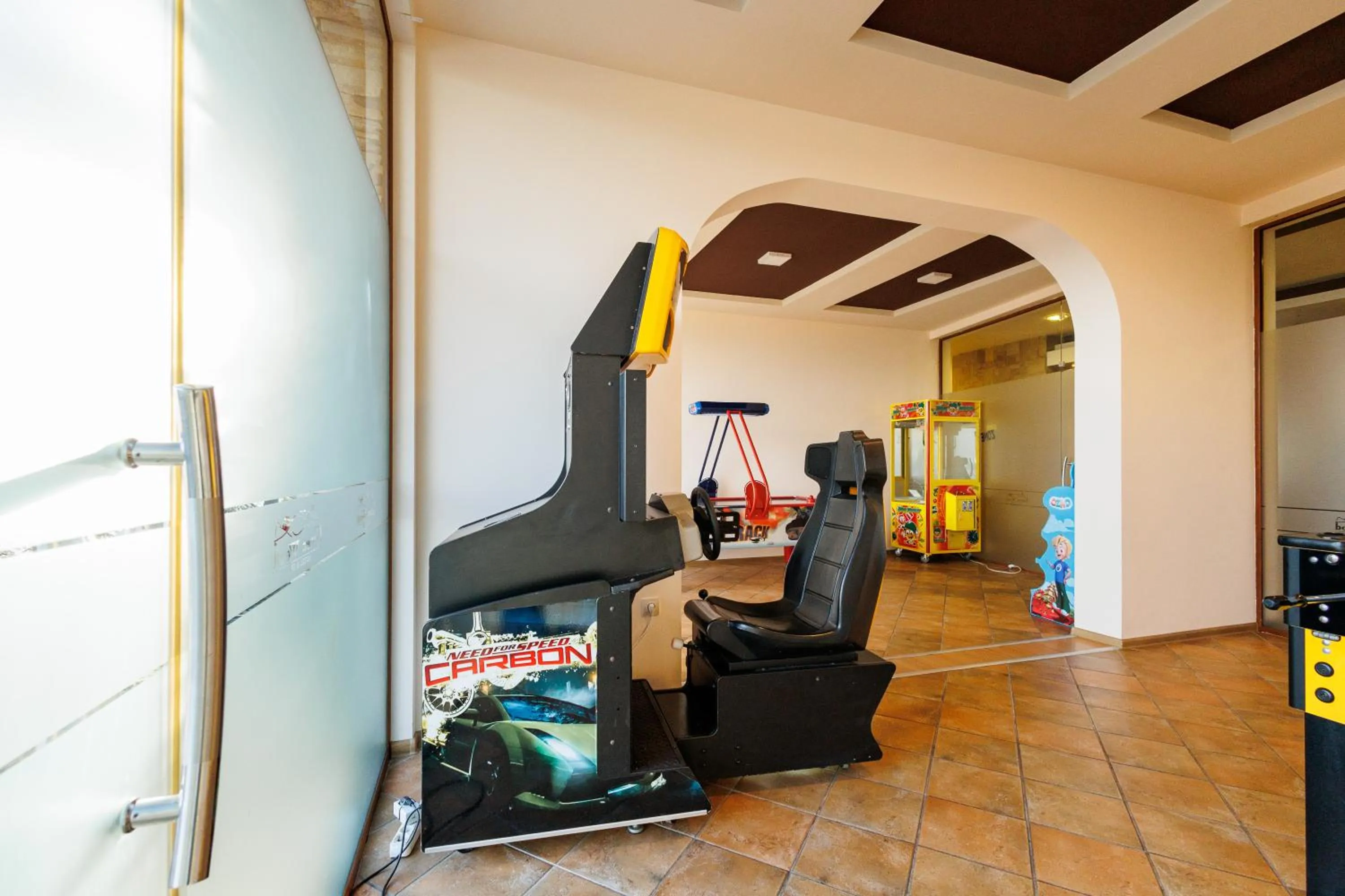 Game Room in Smartr Green Wood Hotel & Spa