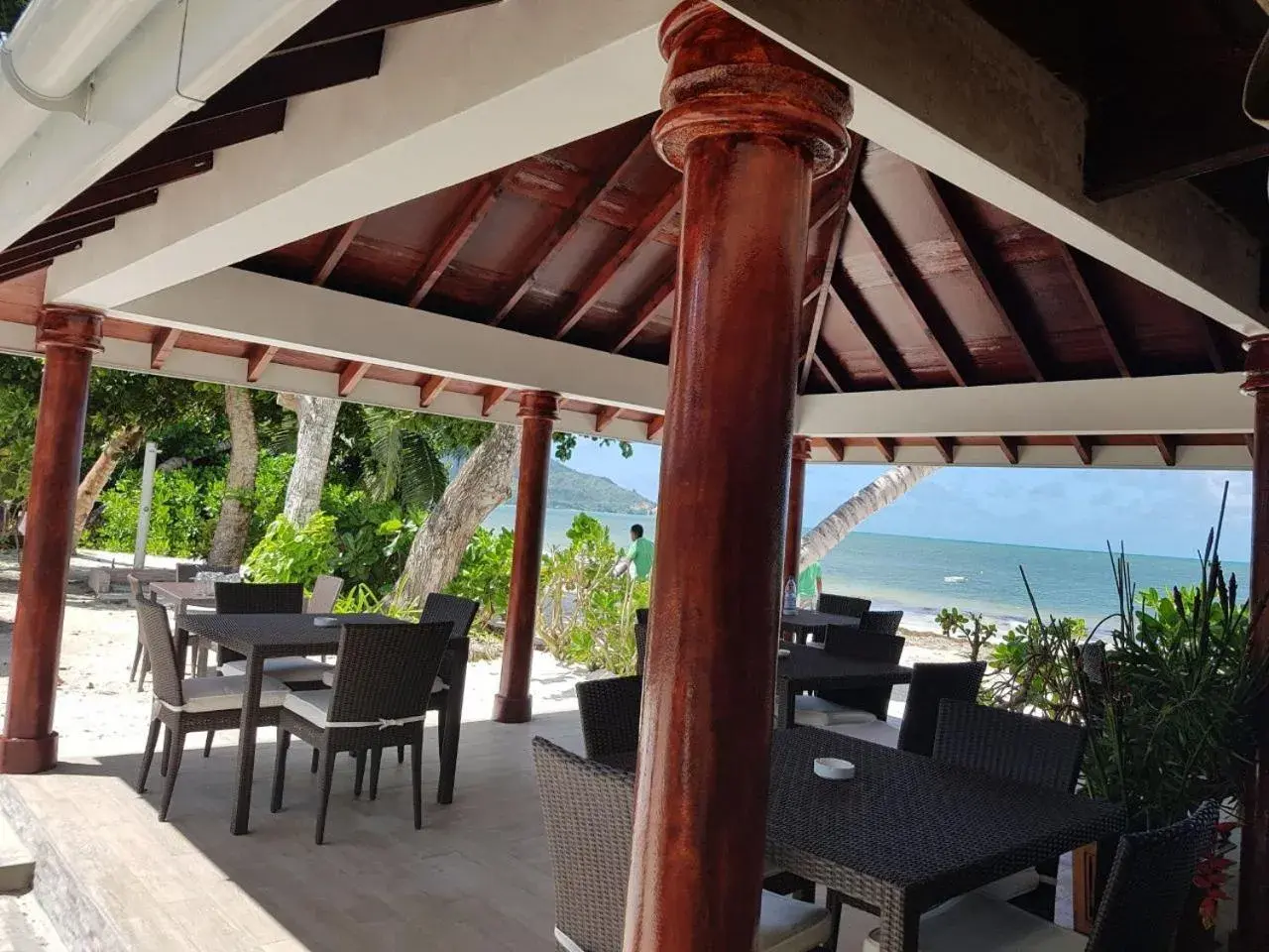 Restaurant/places to eat in Villas de Mer Restaurant/places to eat in Villas de Mer