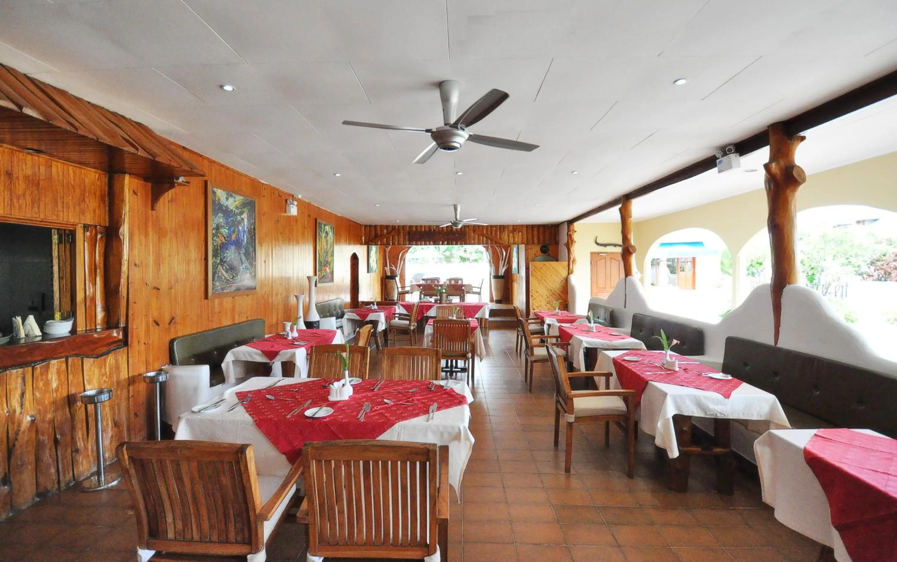 Restaurant/places to eat in Britannia Hotel