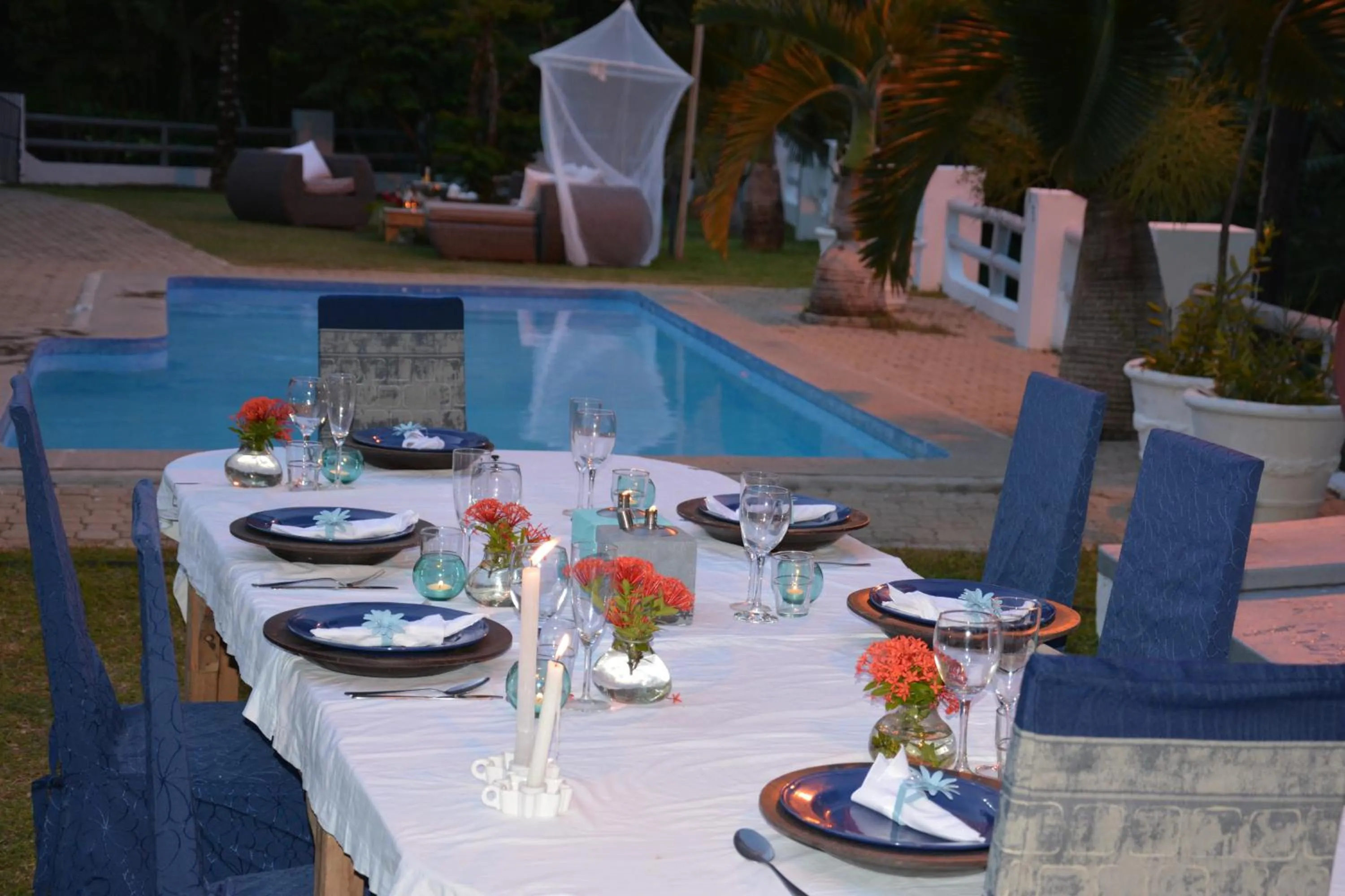 Dining area in Kokogrove Chalets