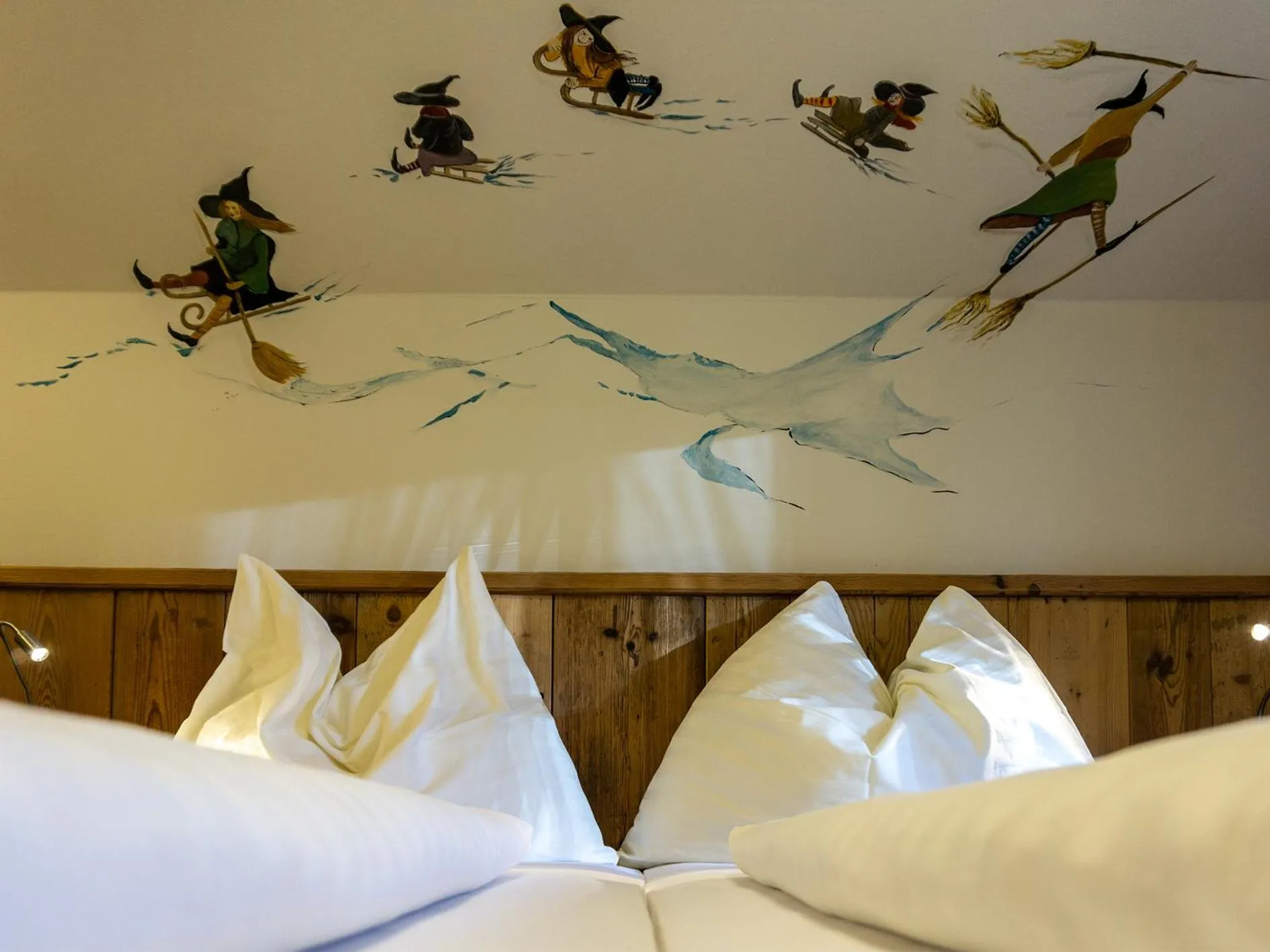 Photo of the whole room, Bed in Alpengasthof Hochsöll