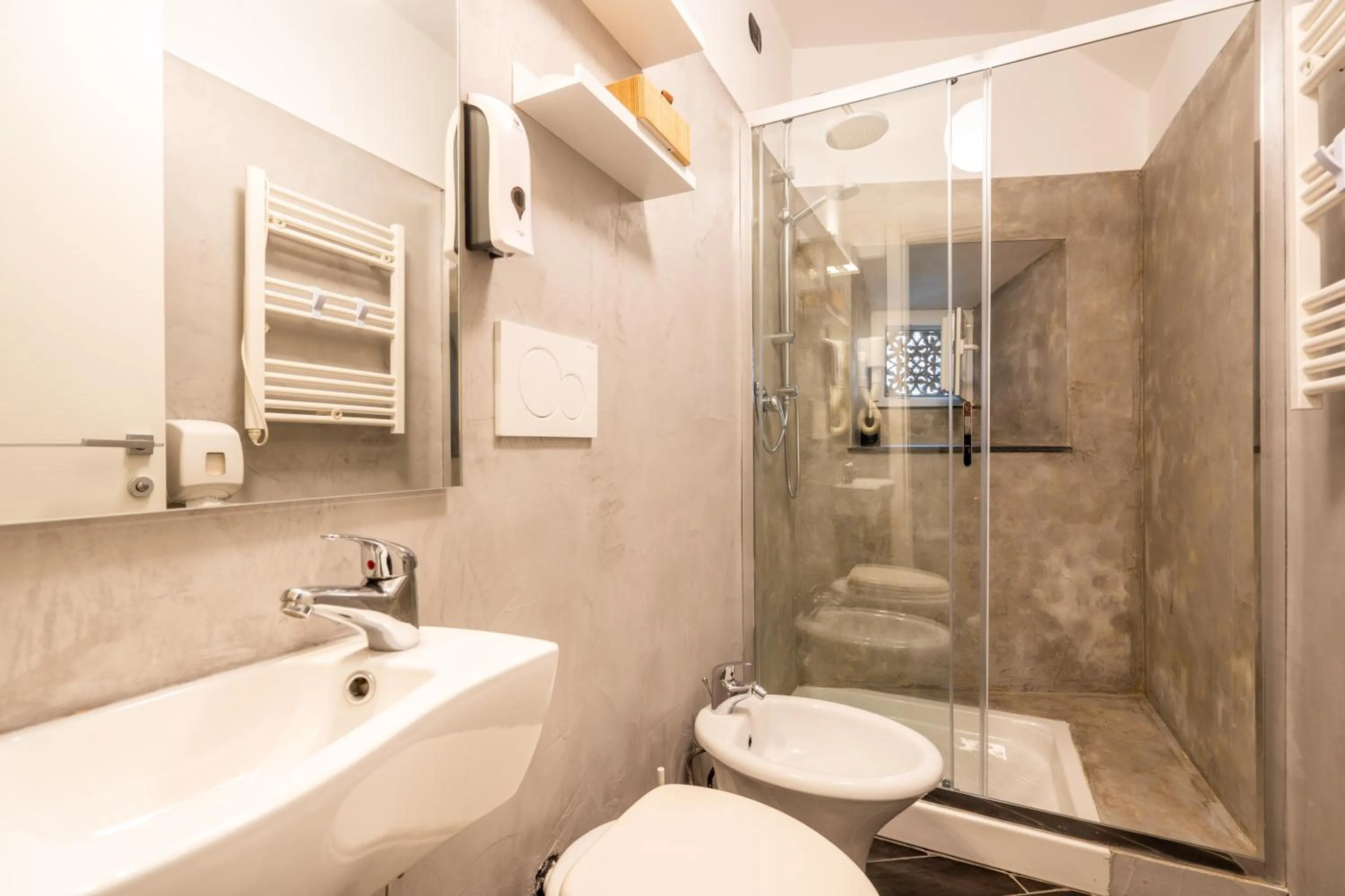 Bathroom in I Remi Del Prione by Le 5 Terre La Spezia