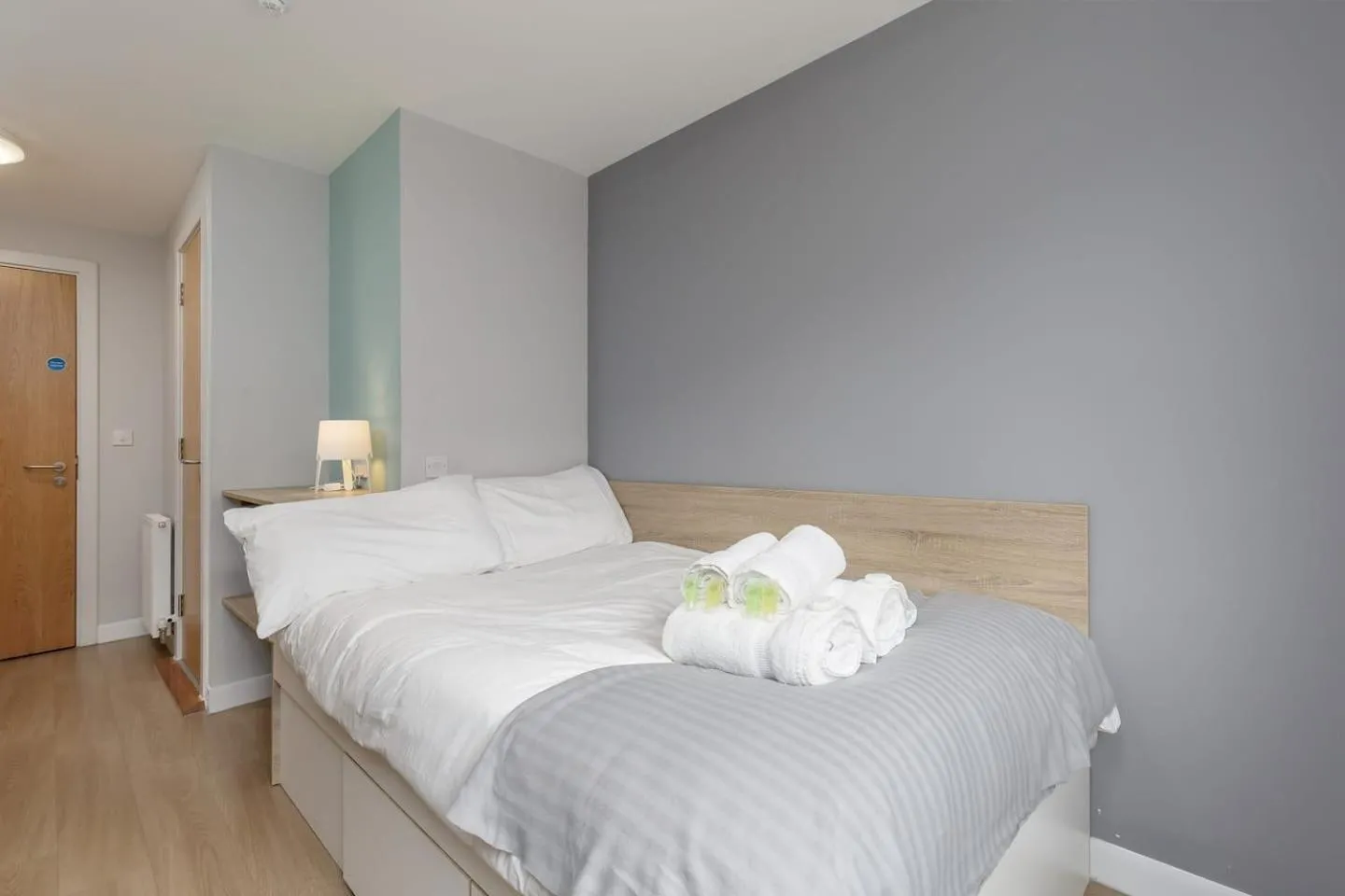 JOIVY Affordable Edinburgh - Adults only