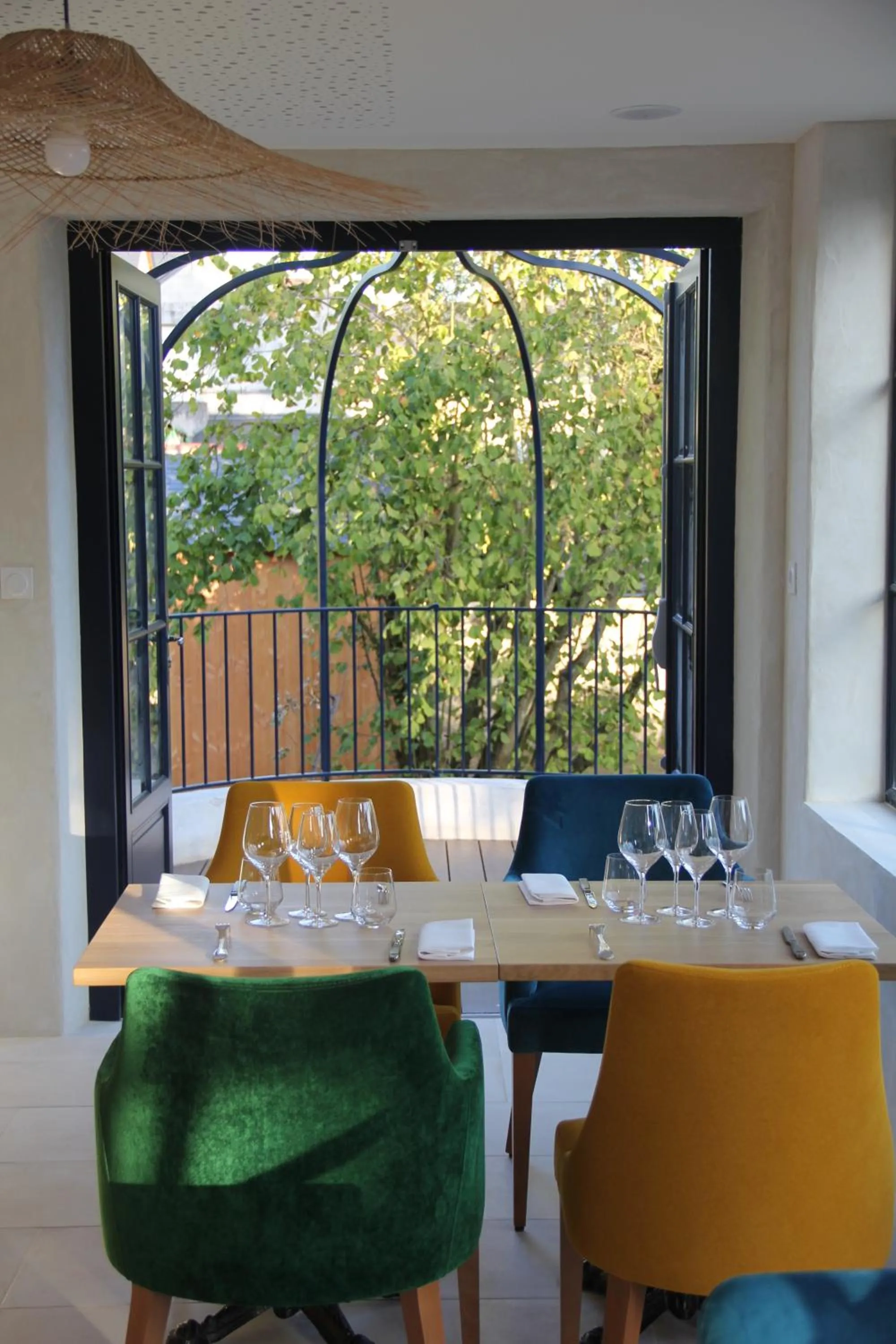 Restaurant/places to eat in L'Audacieuse