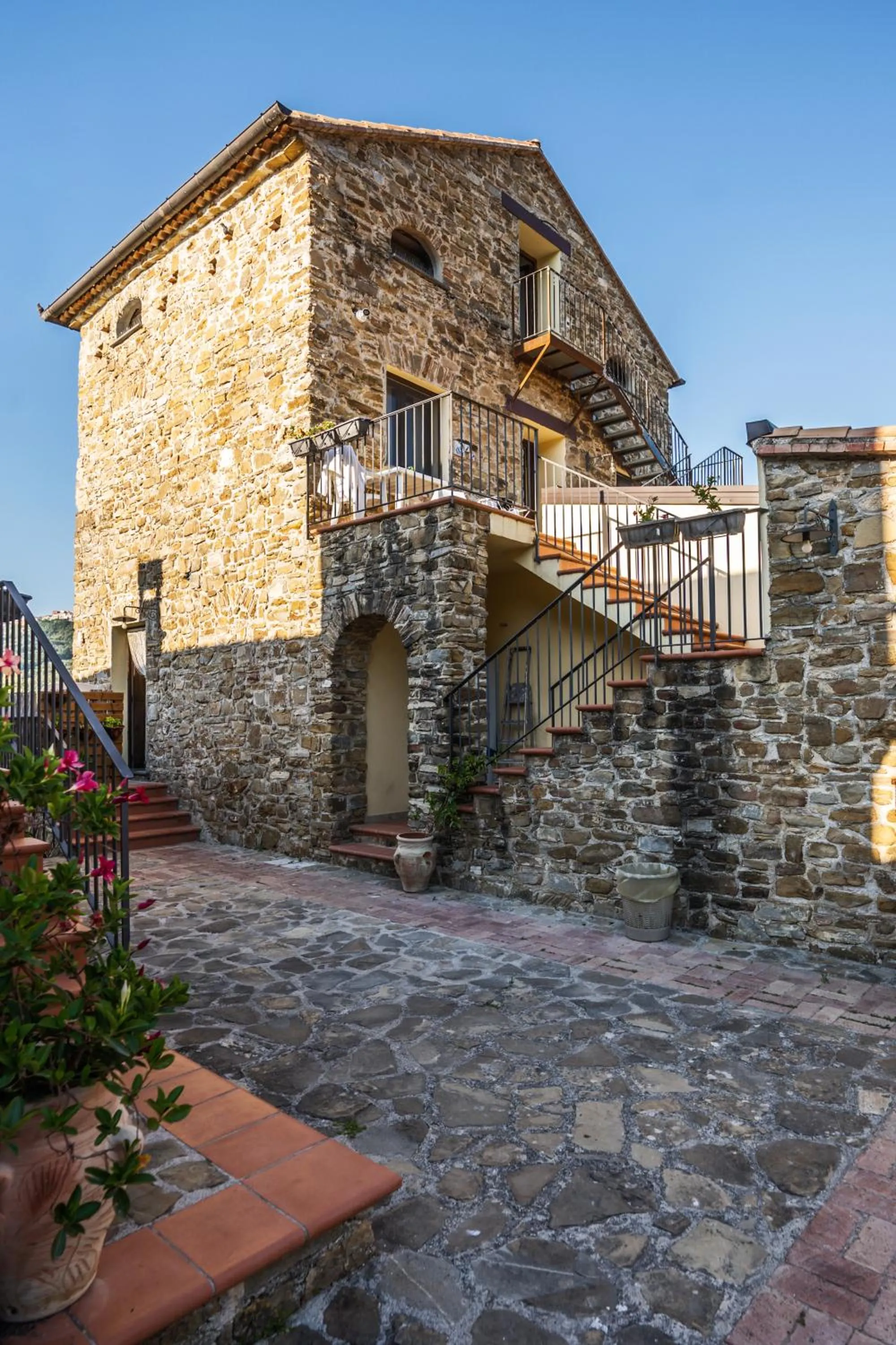 Property building in Le Querce Farmhouse