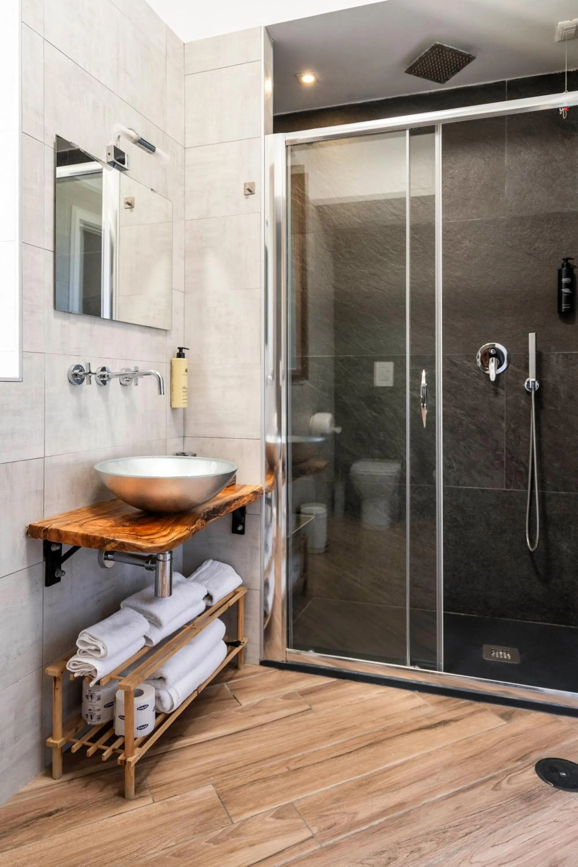 Bathroom in Le Querce Farmhouse