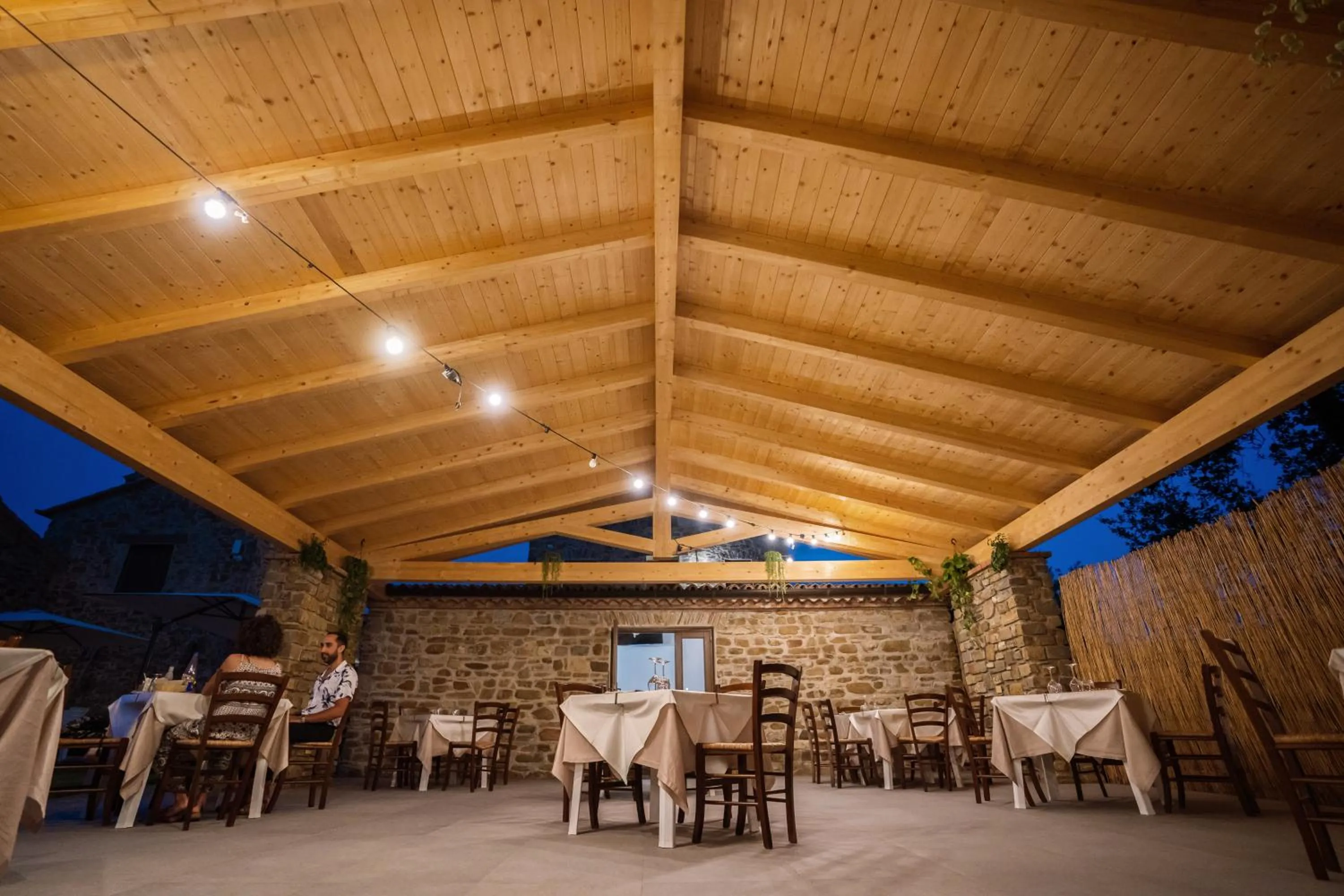 Restaurant/places to eat in Le Querce Farmhouse