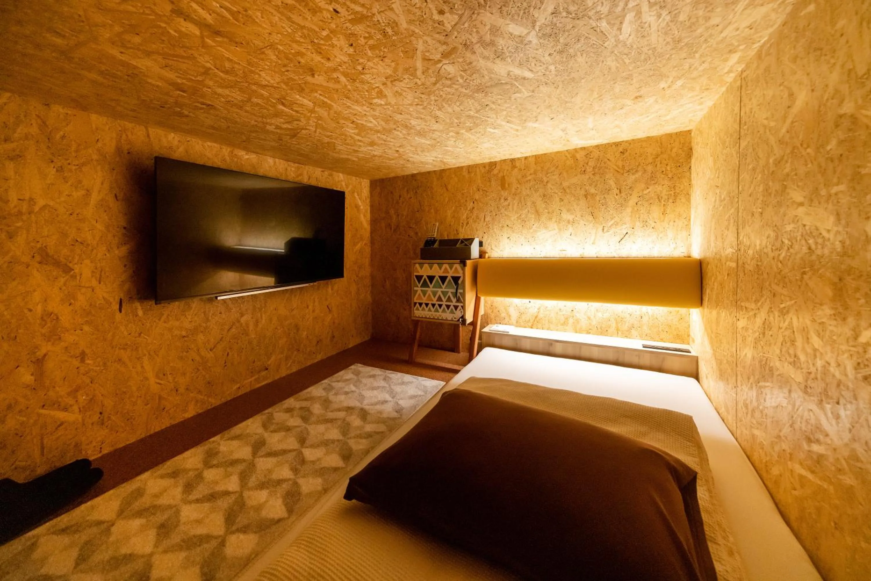 Bed in eeGee STAY Kamata