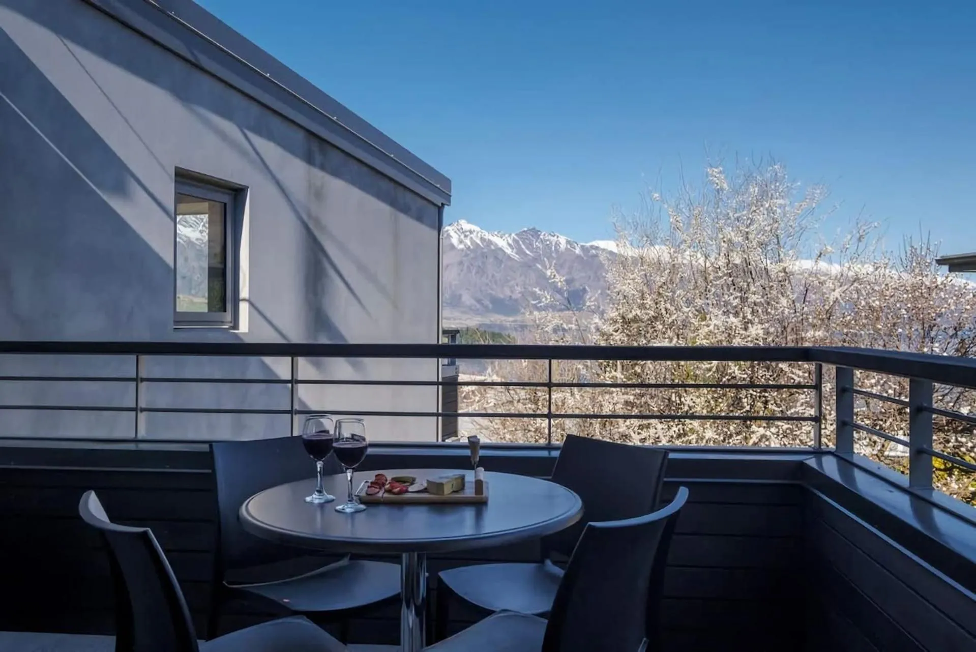 The Alps Apartment