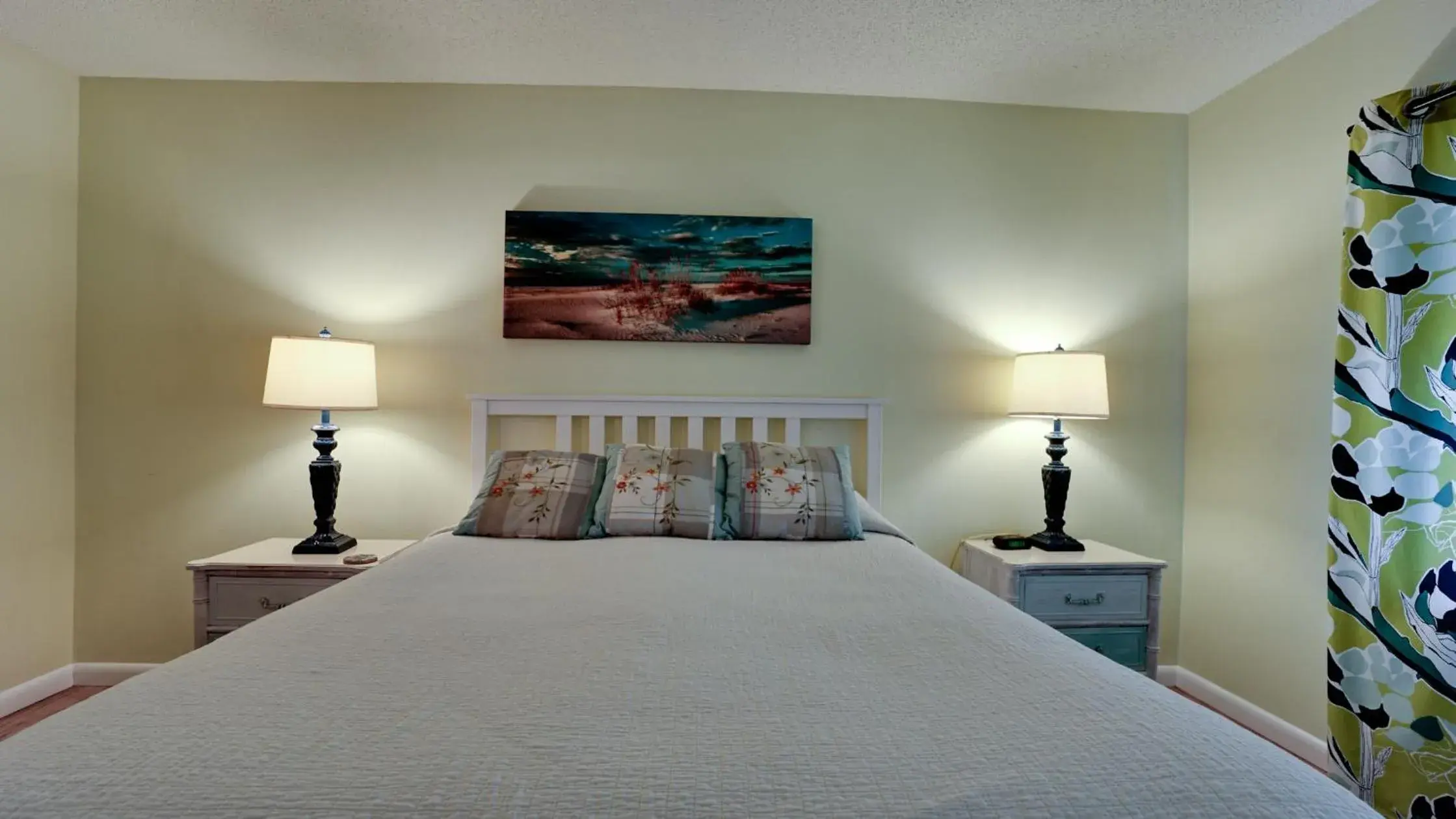 Bedroom, Bed in Shorewalk Vacation Villas