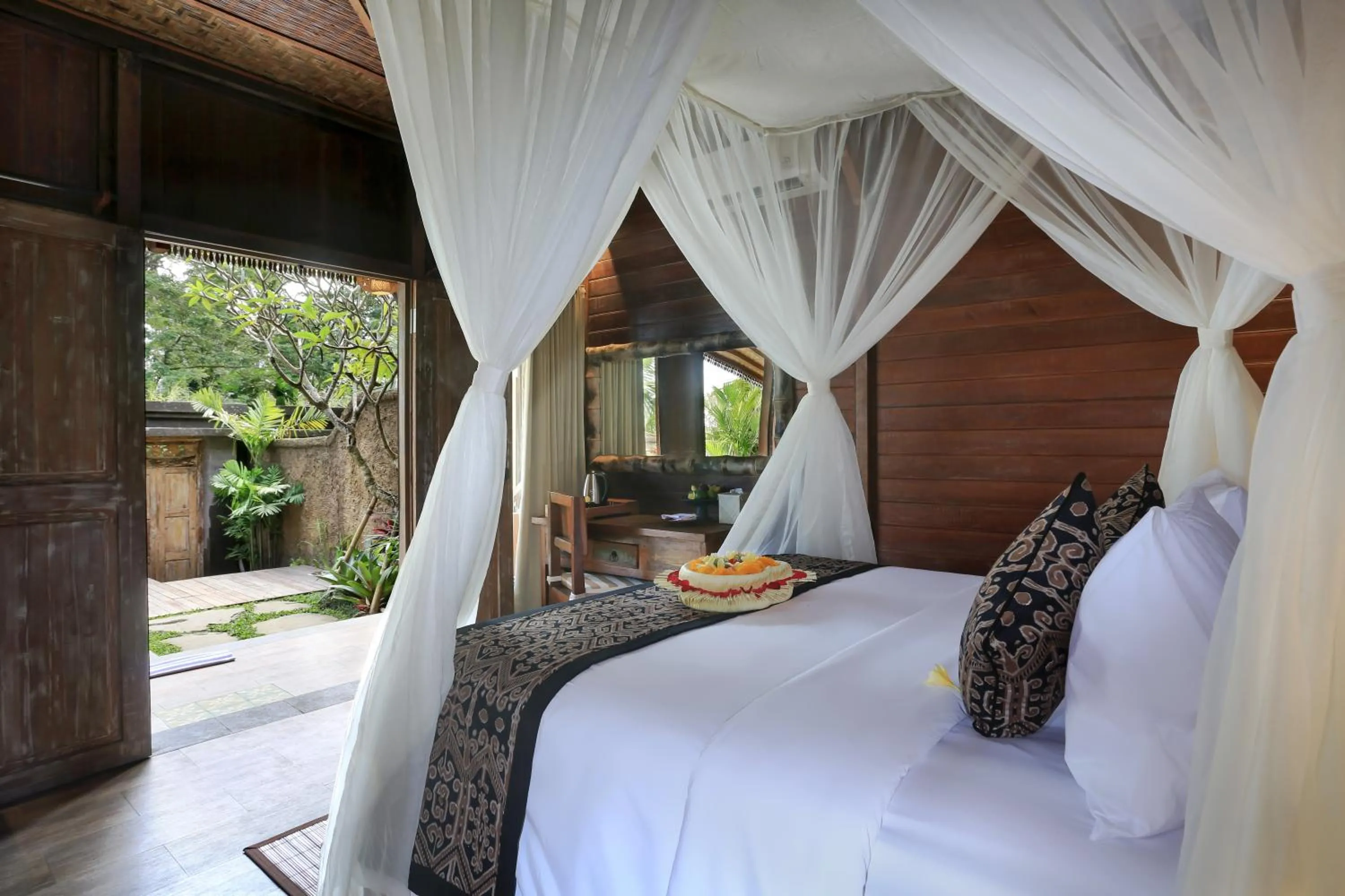 Bed in PAWANA VILLAS