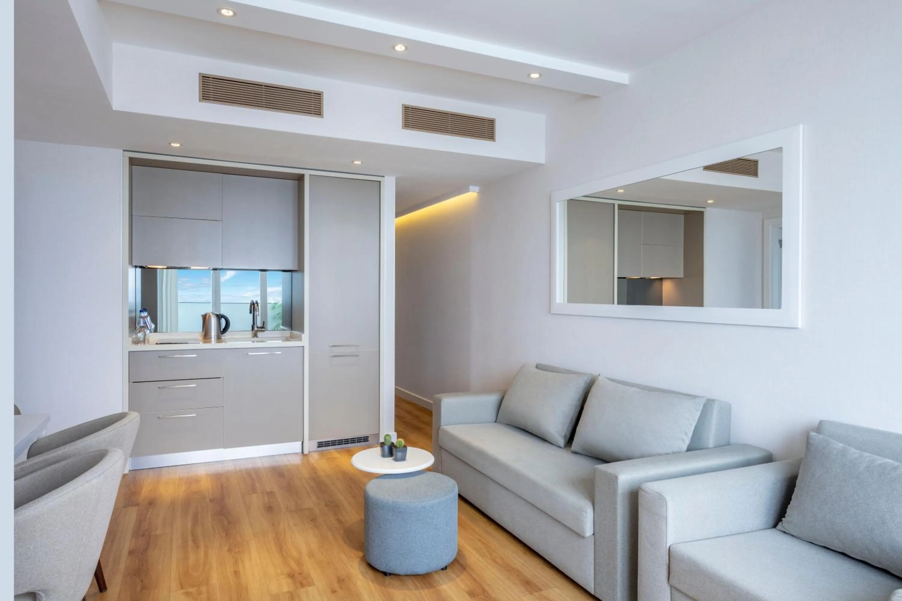 Kitchen or kitchenette in Alliance Palace Batumi