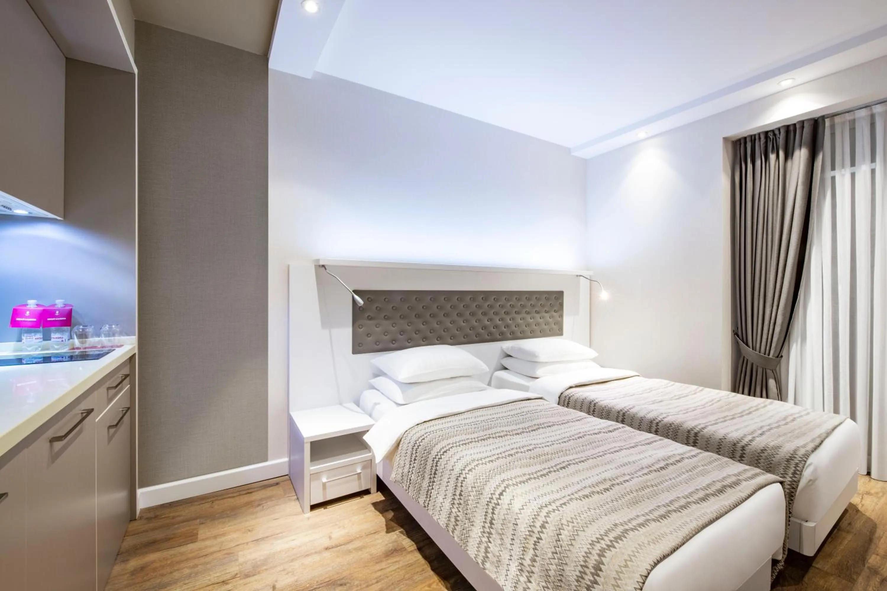 Kitchen or kitchenette, Bed in Alliance Palace Batumi