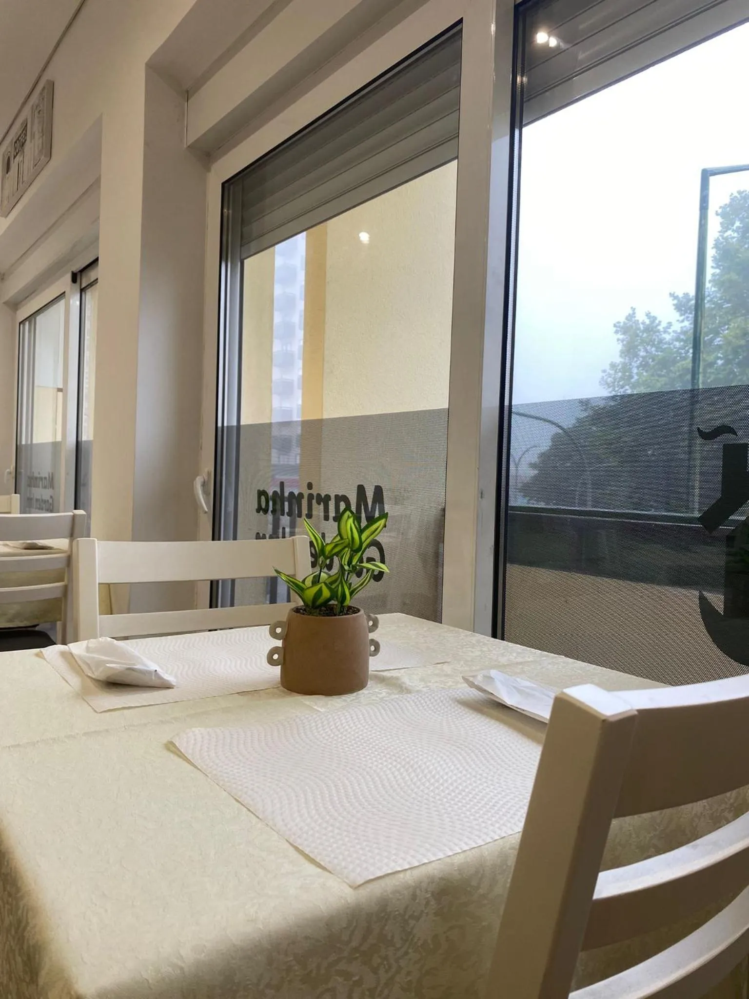 Restaurant/places to eat in Marinha Garden Inn - AL