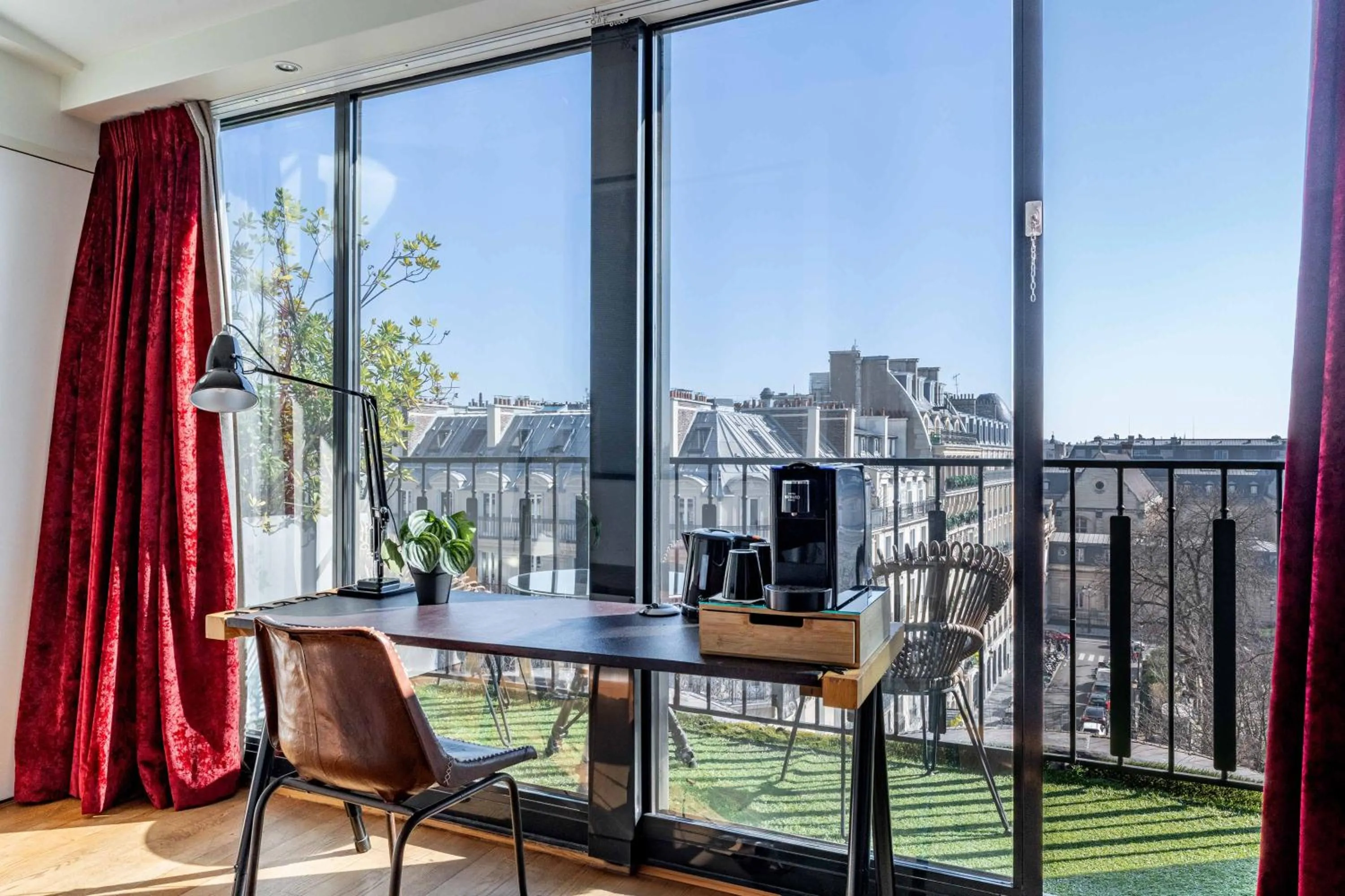 Balcony/Terrace in Le 123 Sébastopol - Astotel