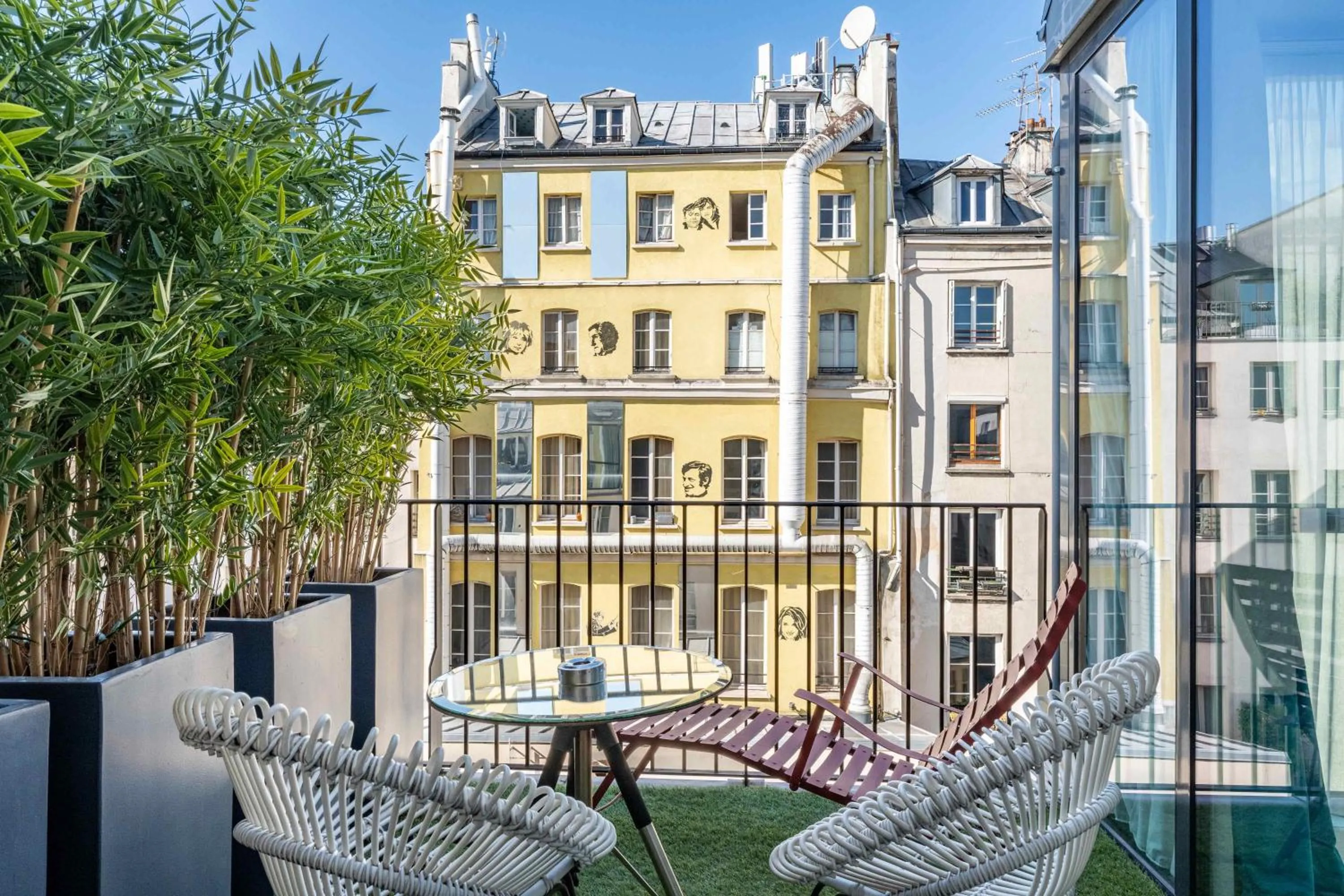 Balcony/Terrace in Le 123 Sébastopol - Astotel
