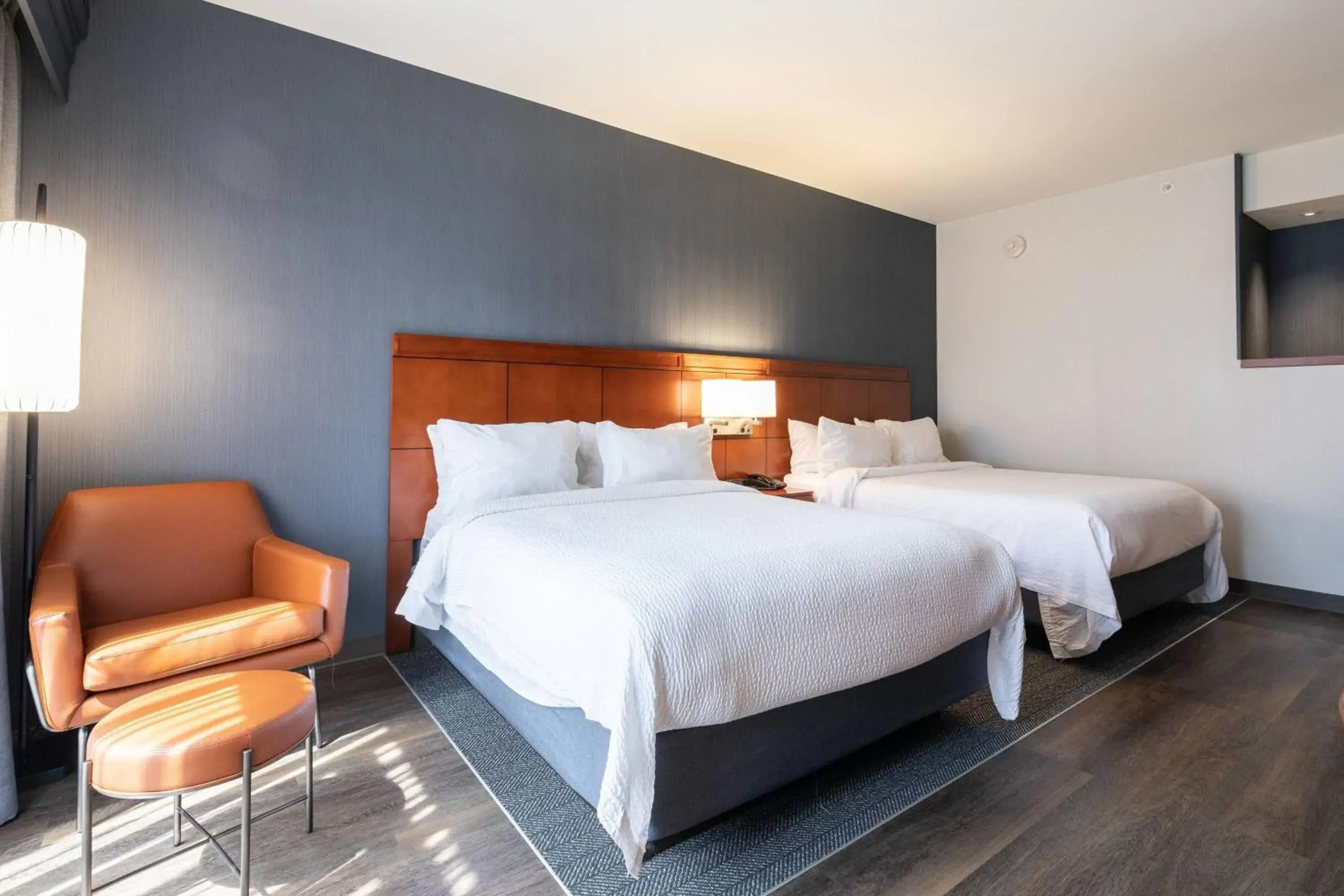 Queen Room with Two Queen Beds in Courtyard by Marriott Cincinnati Midtown/Rookwood Queen Room with Two Queen Beds in Courtyard by Marriott Cincinnati Midtown/Rookwood