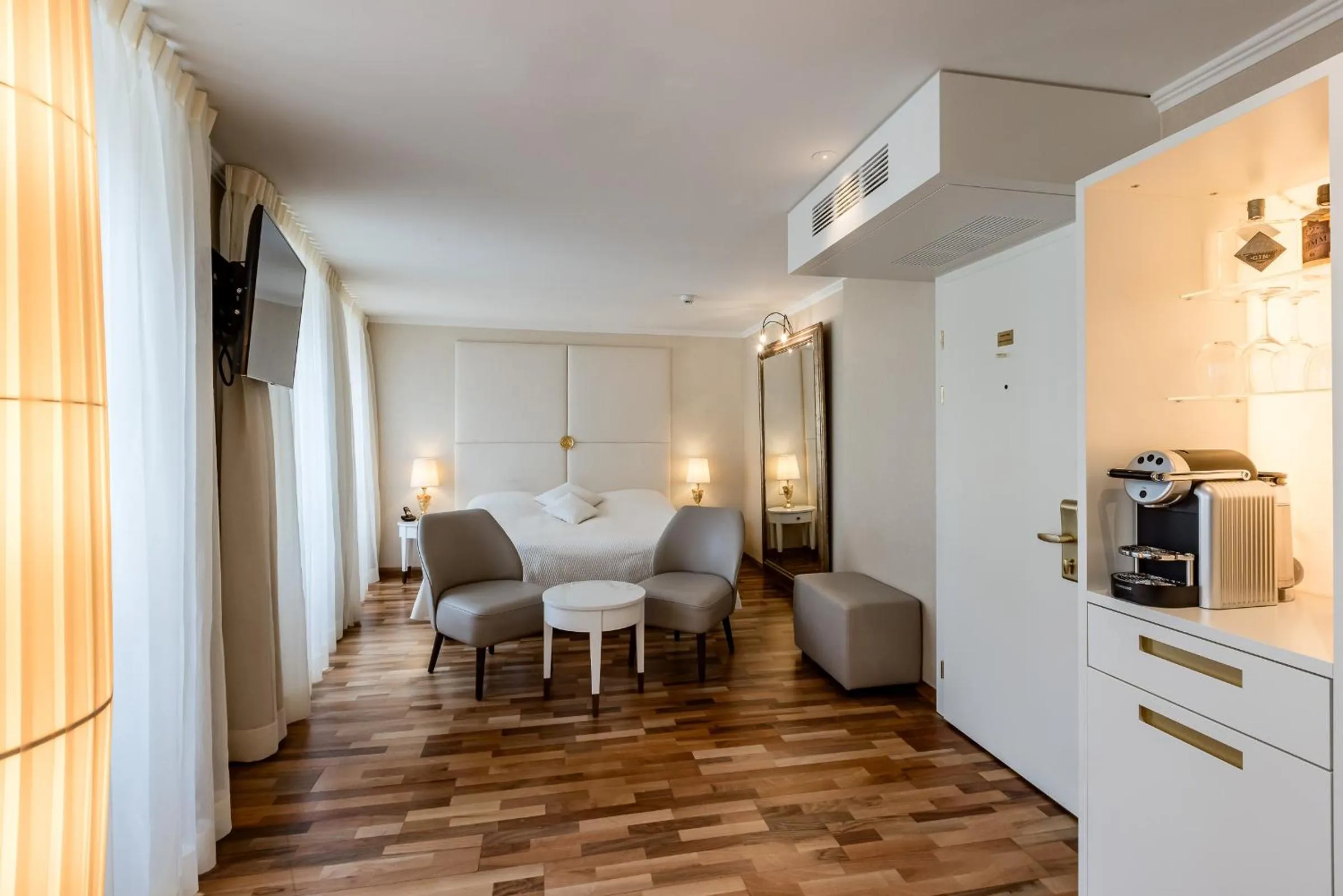 Coffee/tea facilities in Hotel des Balances