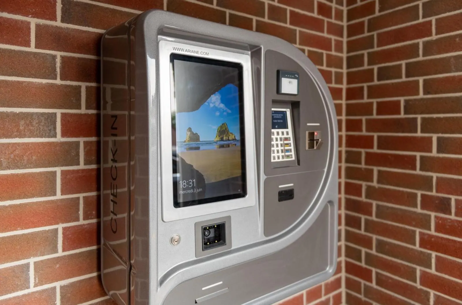 ATM in 24/7 Selfcheckin