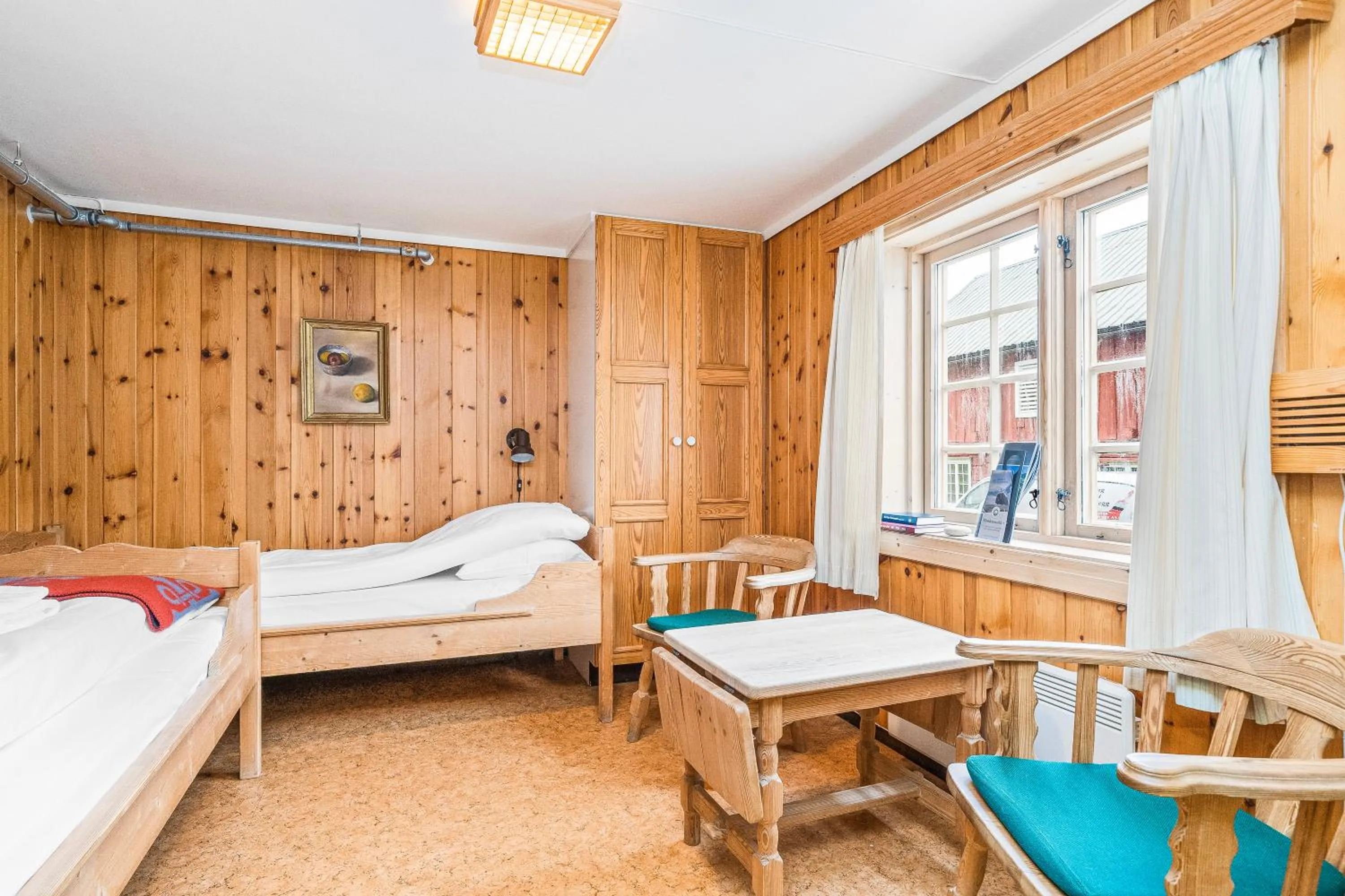 Photo of the whole room, Bed in Frich`s Kongsvold