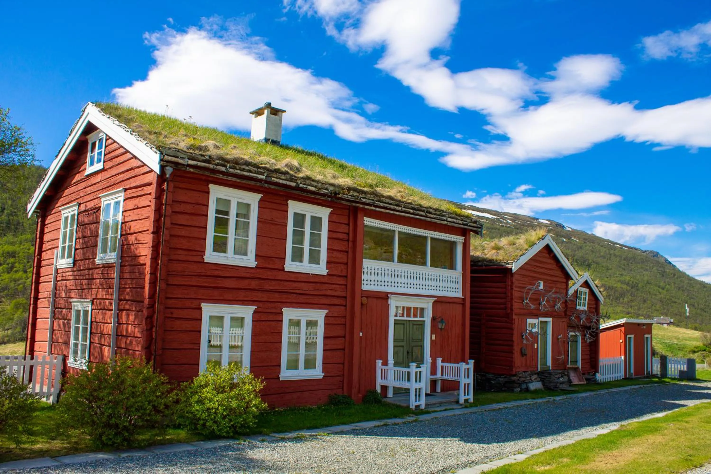 Property building in Kongsvold Fjeldstue by Frich`s