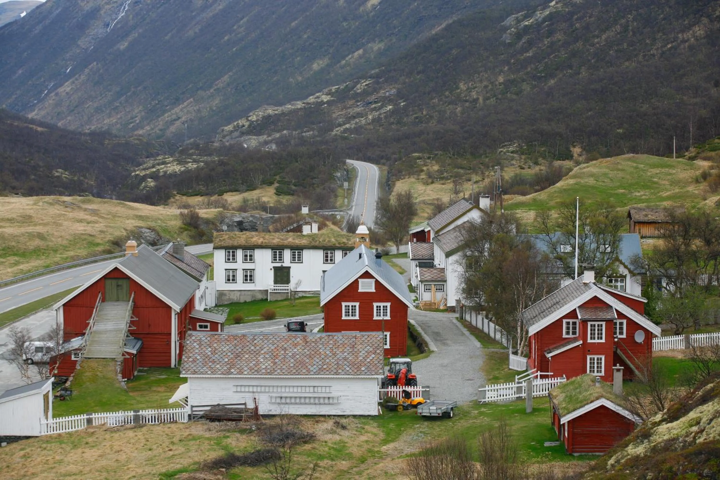 Property building in Kongsvold Fjeldstue by Frich`s