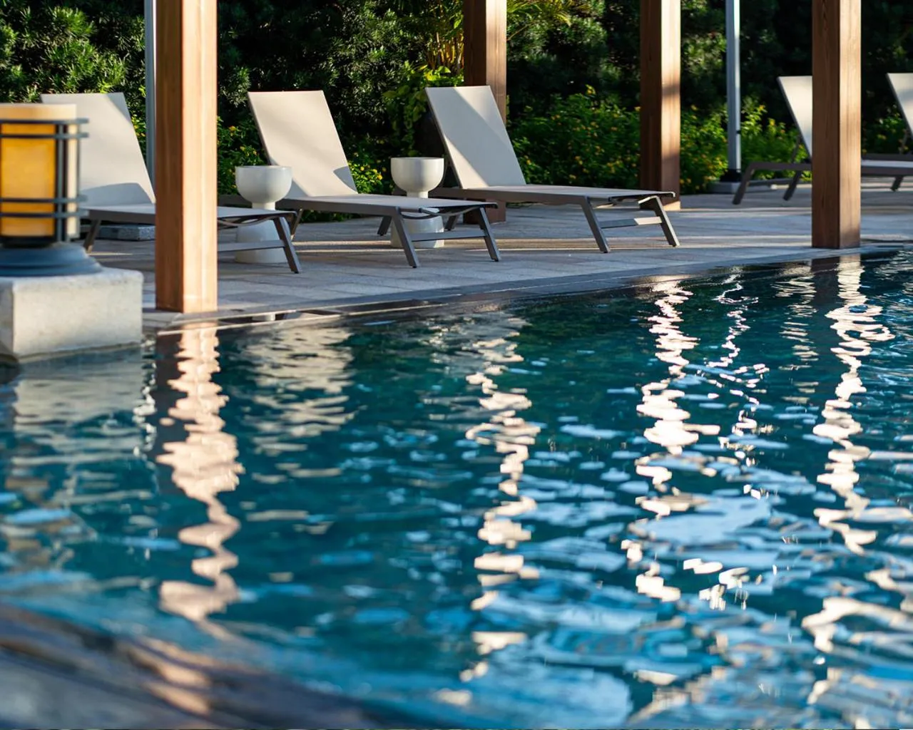 Swimming pool in Andaz Xiamen, By Hyatt