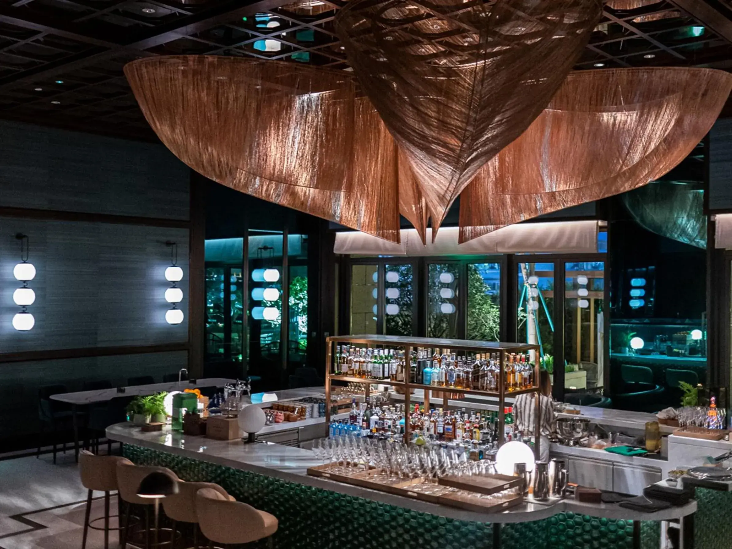 Lounge or bar in Andaz Xiamen, By Hyatt Lounge or bar in Andaz Xiamen, By Hyatt
