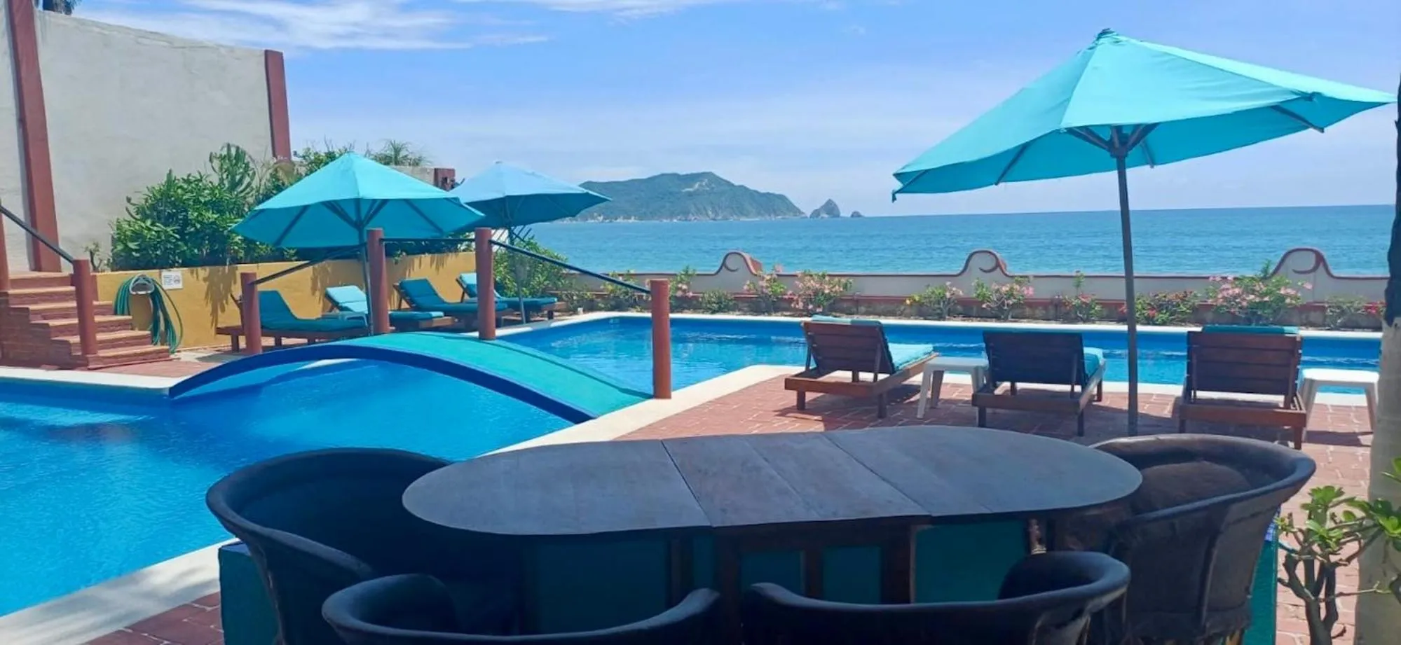 Property building in La Paloma Oceanfront Retreat